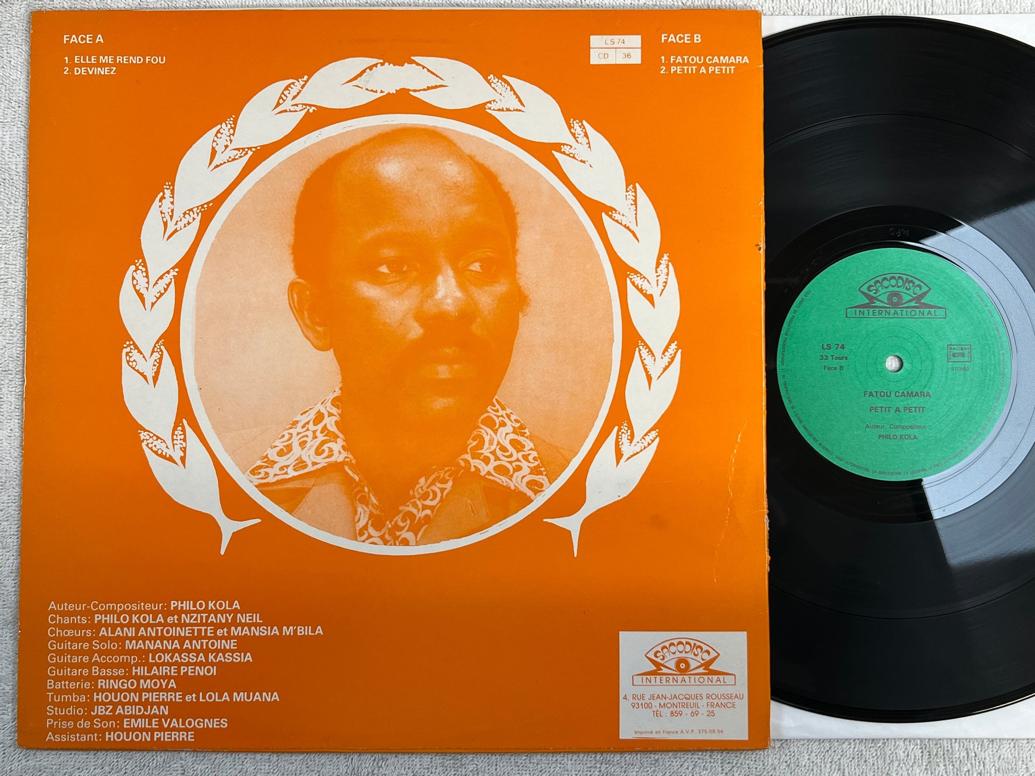 Omslagsbild för skivan PHILO KOLA Elle Me Rend Fou LP Fra SACODISC LS 74 african rumba ** RARE **