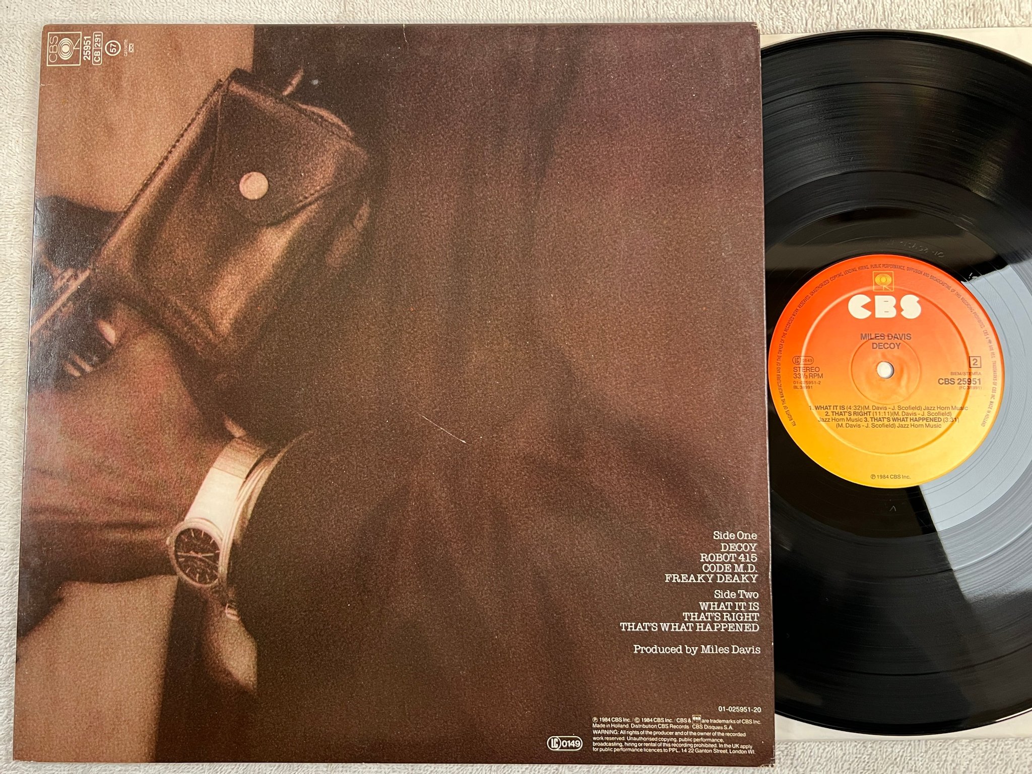 Omslagsbild för skivan MILES DAVIS decoy LP -84 Hol CBS 25951