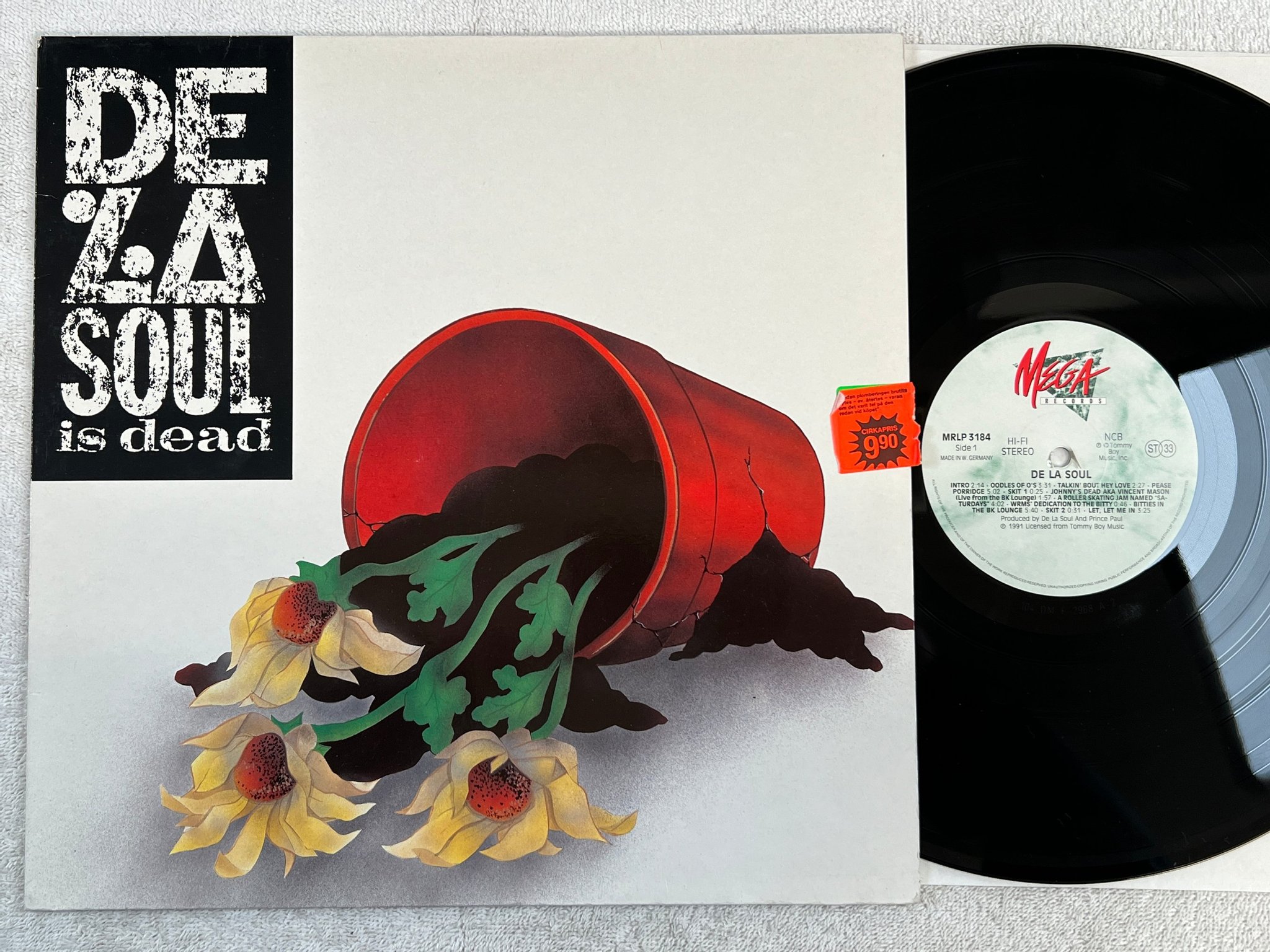 Omslagsbild för skivan DE LA SOUL is dead LP -91 Ger MEGA MRLP 3184