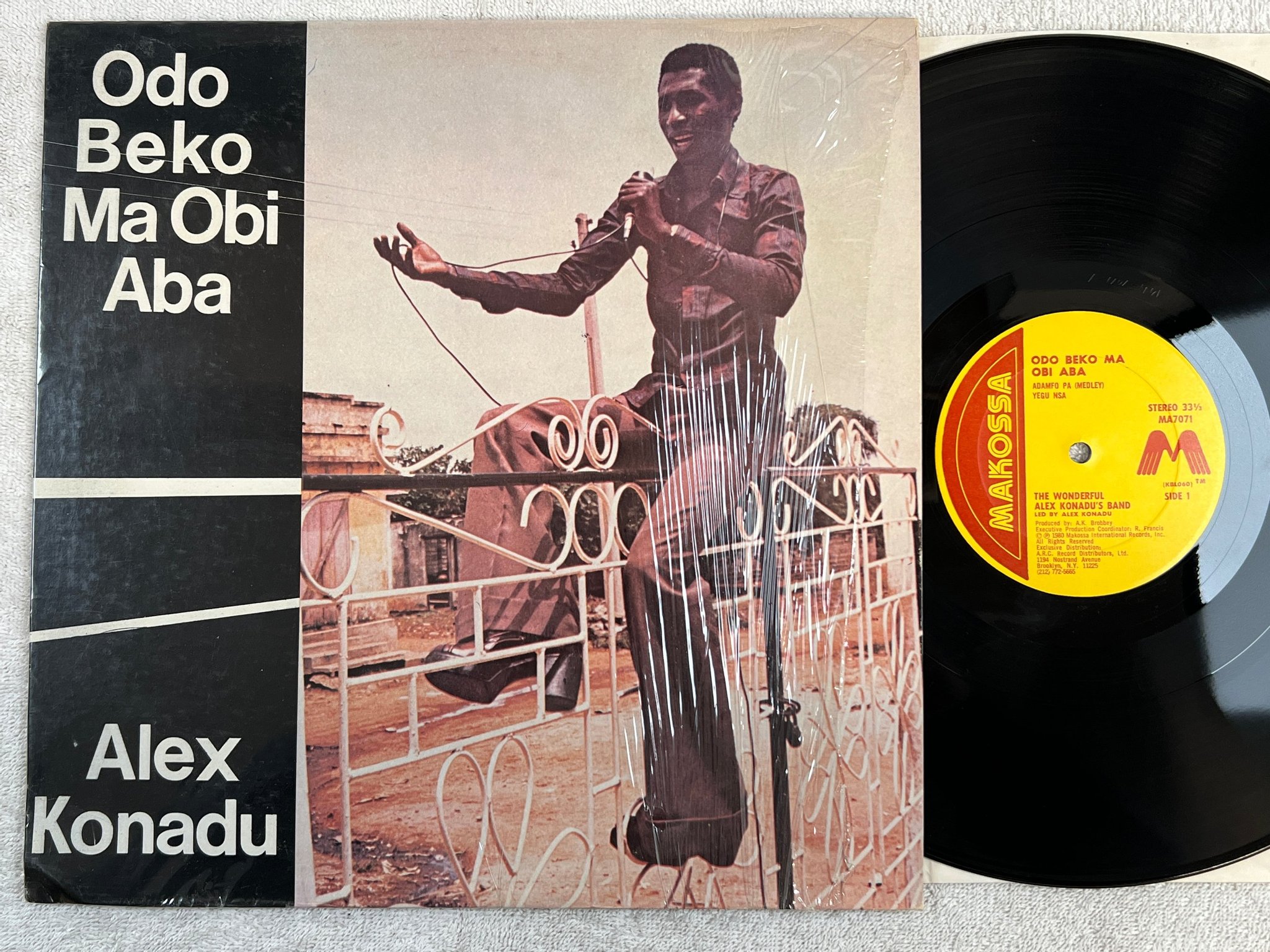 Omslagsbild för skivan ALEX KONADU'S BAND Odo Beko Ma Obi Aba LP -80 US MAKOSSA MA7071 highlife / afrof