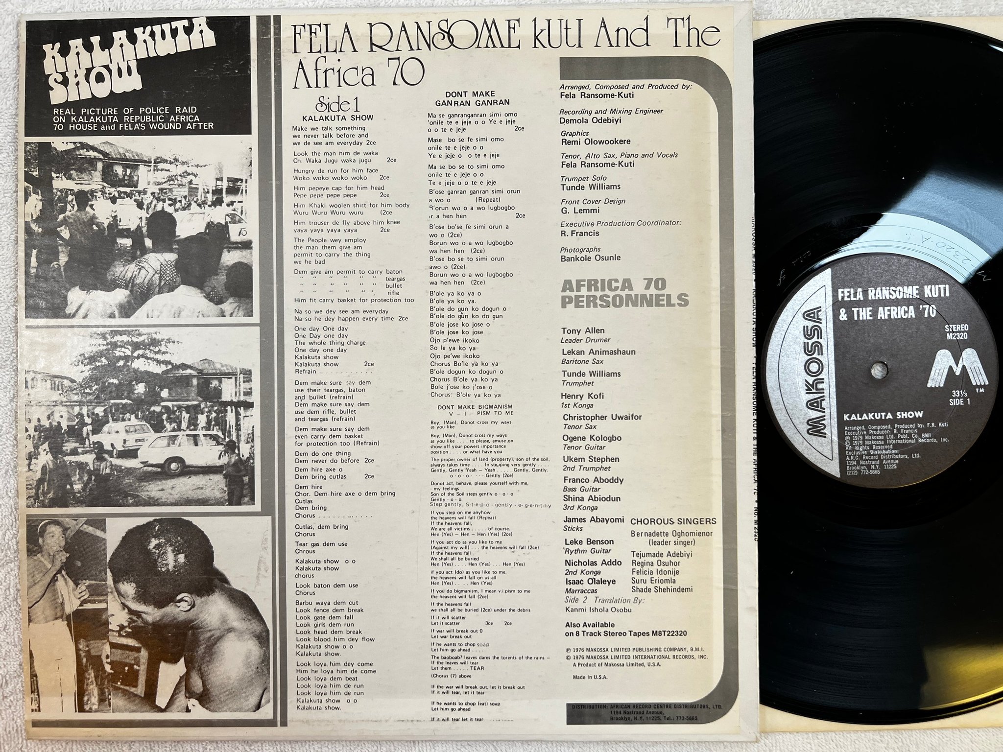 Omslagsbild för skivan FELA & AFRICA 70 kalakuta show LP -76 US MAKOSSA M 2320 massive afrofunk ! ! 