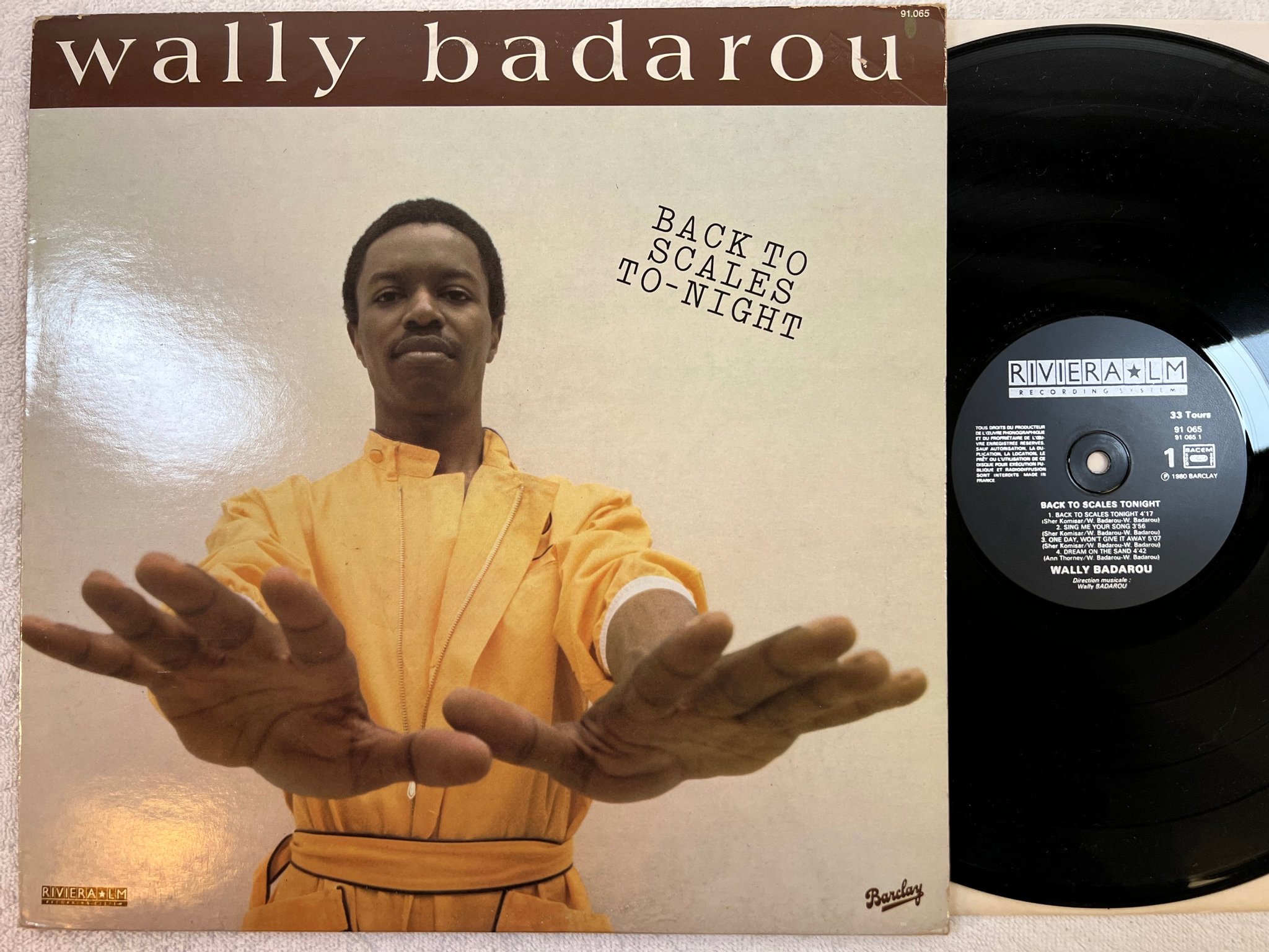 Omslagsbild för skivan WALLY BADAROU back to scales to - night LP -80 Fra RIVIERA 91 065 rare funk / re