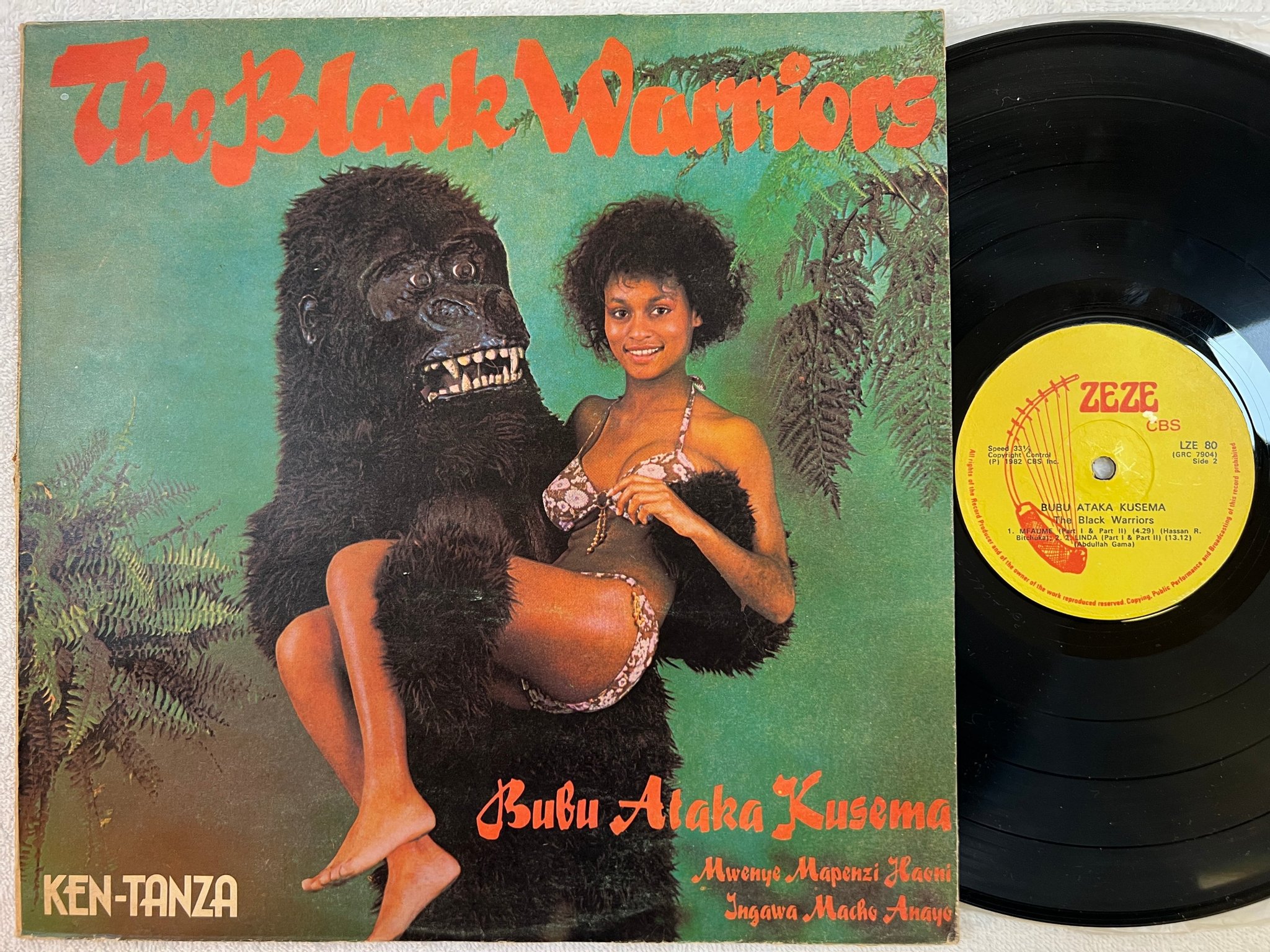Omslagsbild för skivan THE BLACK WARRIORS Bubu Ataka Kusema LP -82 KENYA ZEZ LZE-80 ** RARE **