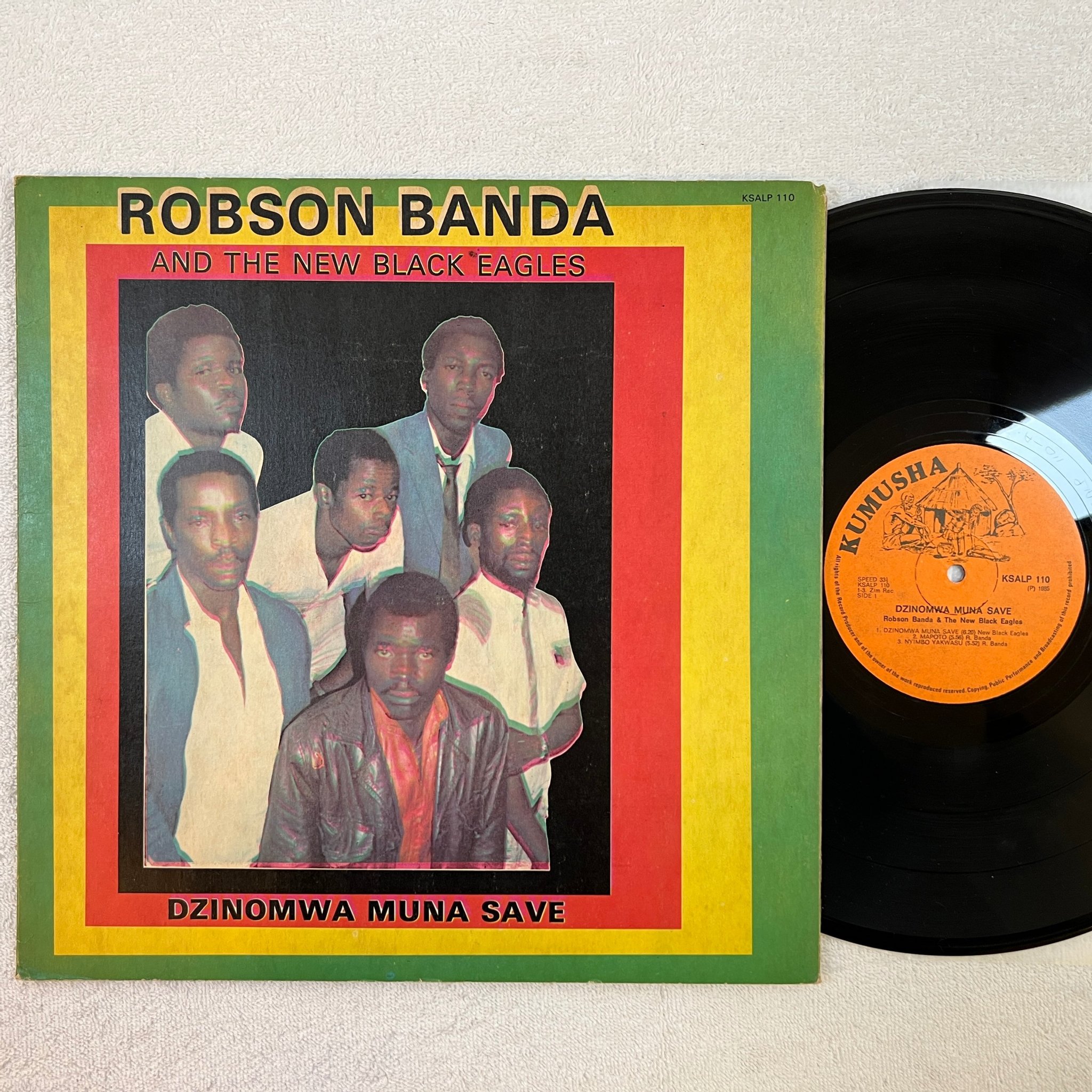 Omslagsbild för skivan ROBSON BANDA & THE NEW BLACK EAGLES Dzinomwa Muna Save LP Zimbabwe *** MEGA RARE