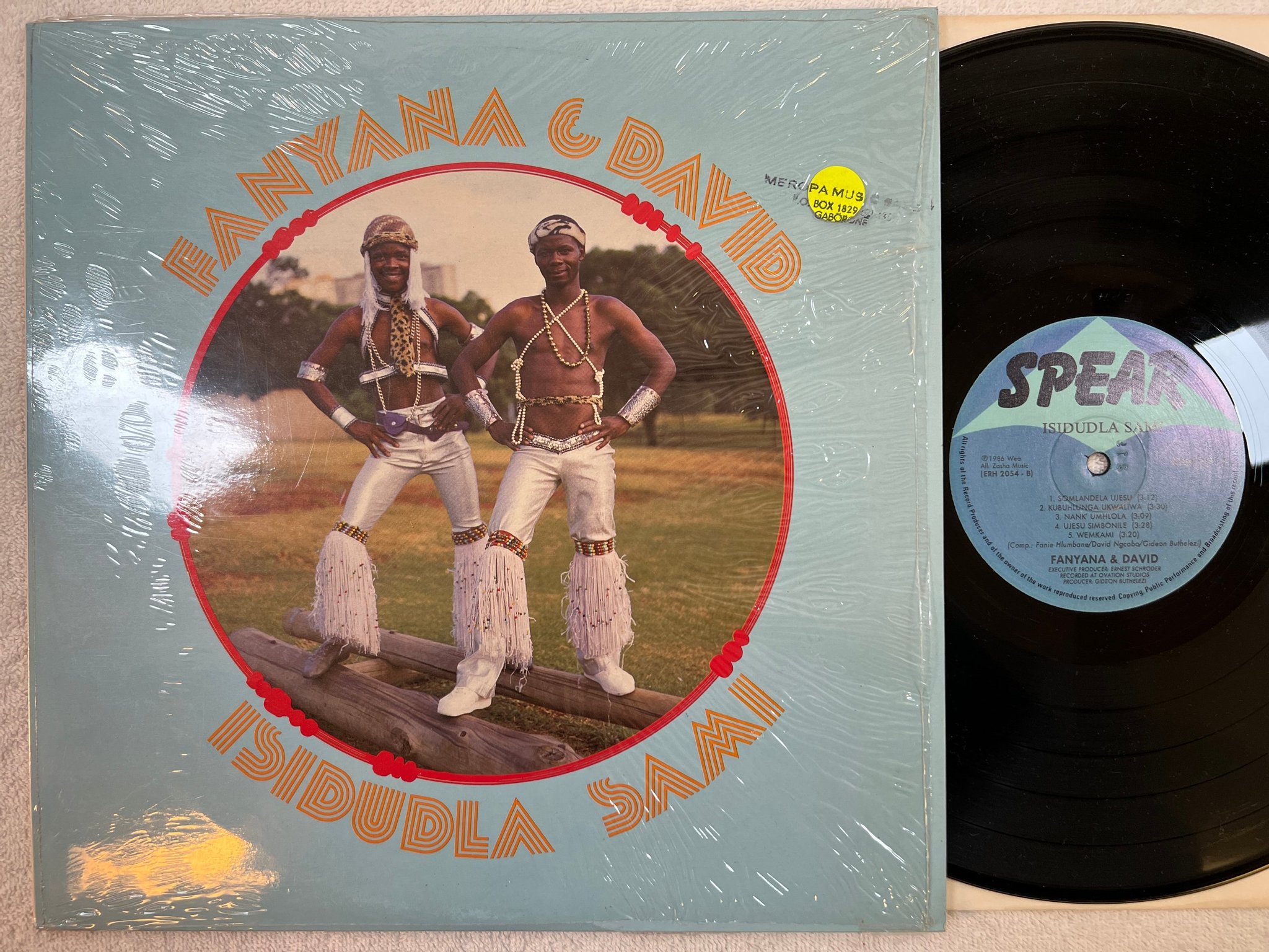 Omslagsbild för skivan FANYANA & DAVID isidudla sami LP South Africa SPEAR ERH 2054