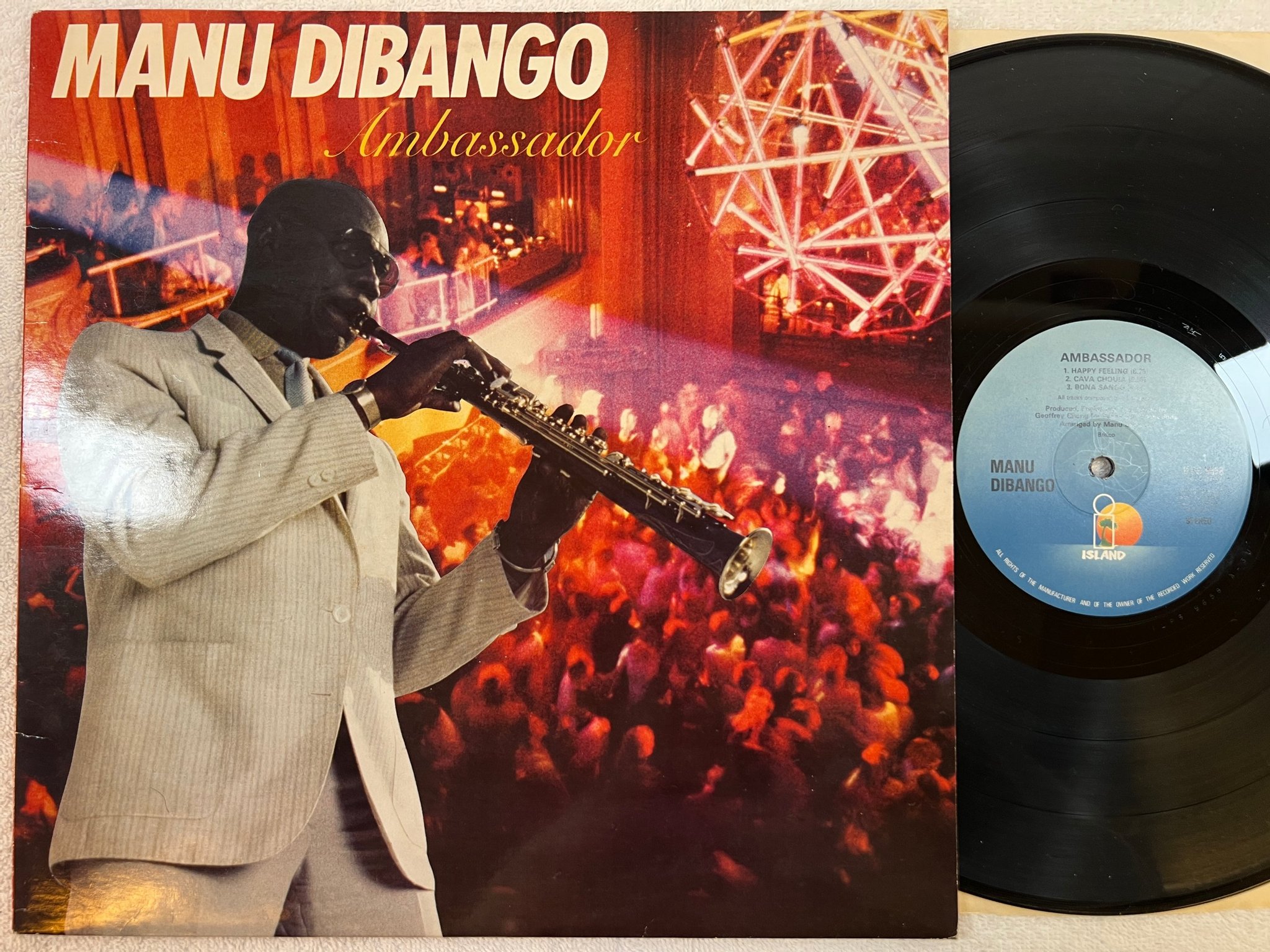 Omslagsbild för skivan Manu Dibango Ambassador LP -81 UK ISLAND ILPS 9658