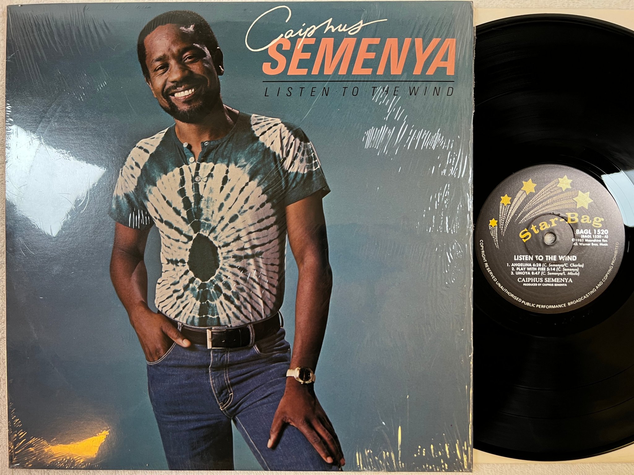 Omslagsbild för skivan Caiphus Semenya – Listen To The Wind LP -85 South Africa STAR-BAG BAGL 1520 rare