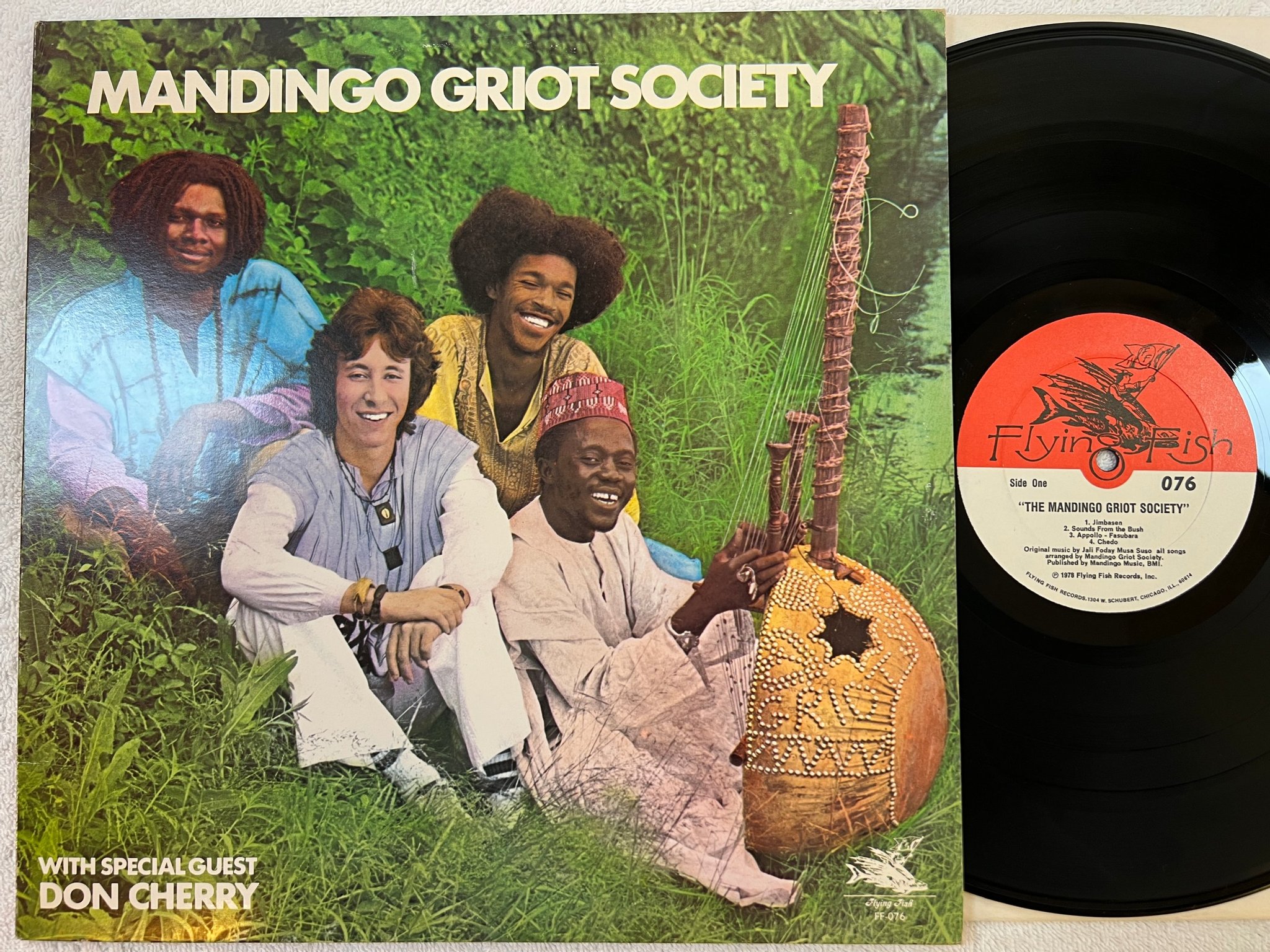 Omslagsbild för skivan MANDINGO GRIOT SOCIETY w/ DON CHERRY LP -78 US FLYING FISH FF-076 afrobeat