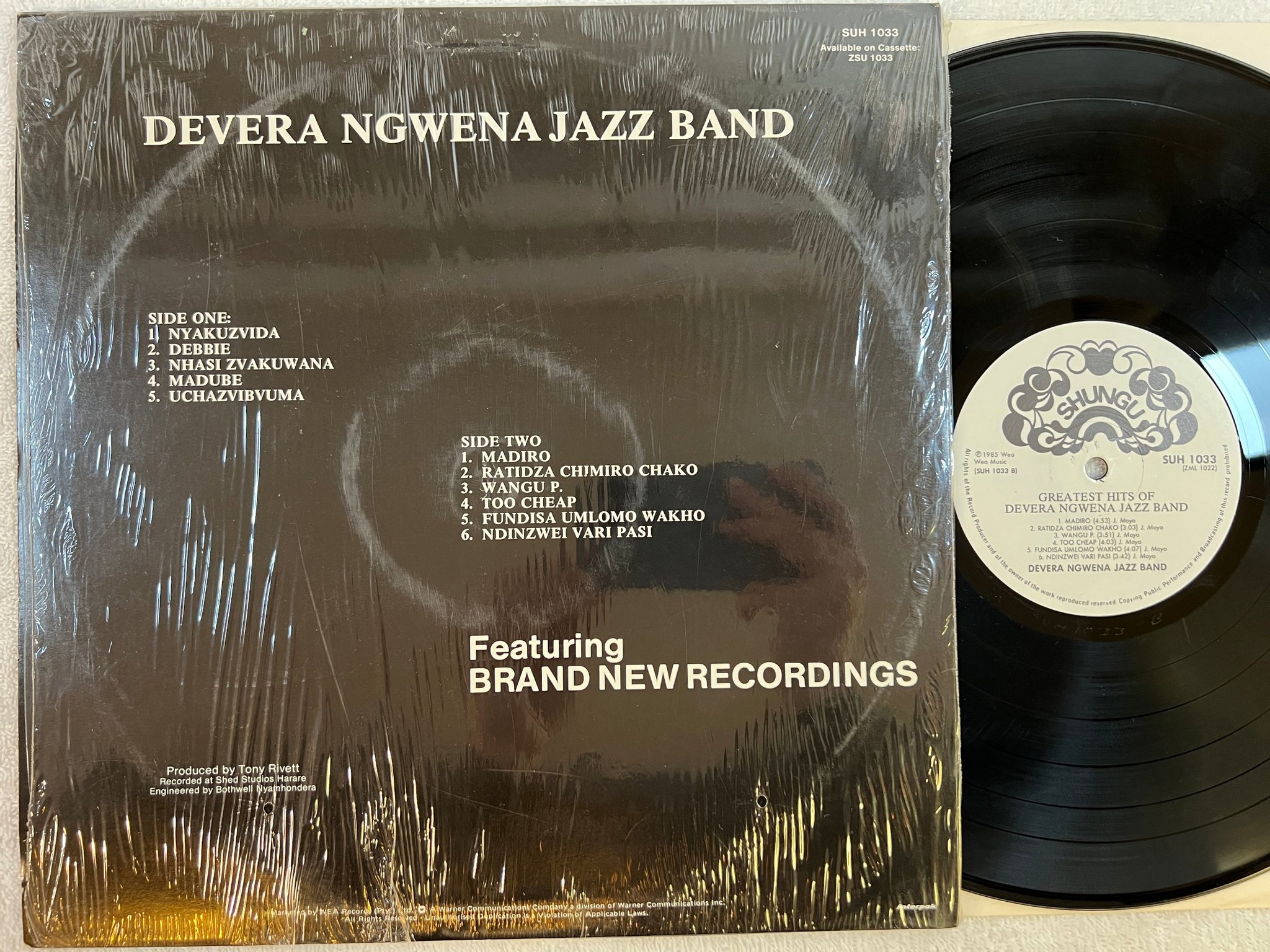 Omslagsbild för skivan DEVERA NGWENA JAZZ BAND Greatest Hits LP -85 shungu SUH 1033 ** rare **
