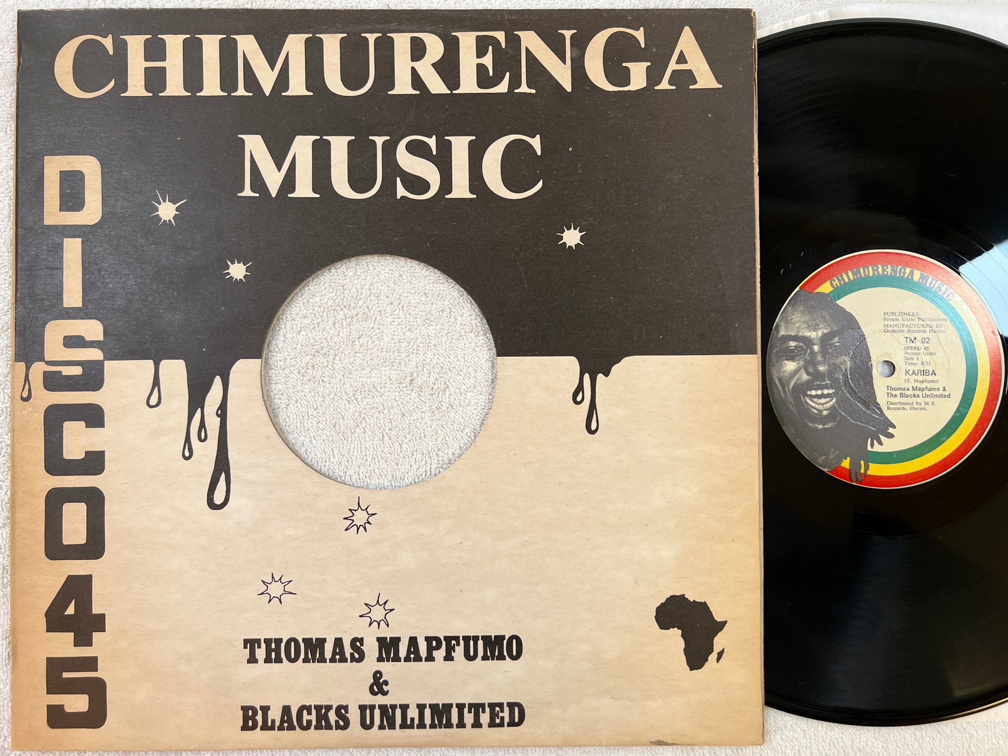 Omslagsbild för skivan THOMAS MAPFUMO & THE BLACKS UNLIMITED Kariba 12"single Zimbabwe CHIMURENGA TM 02