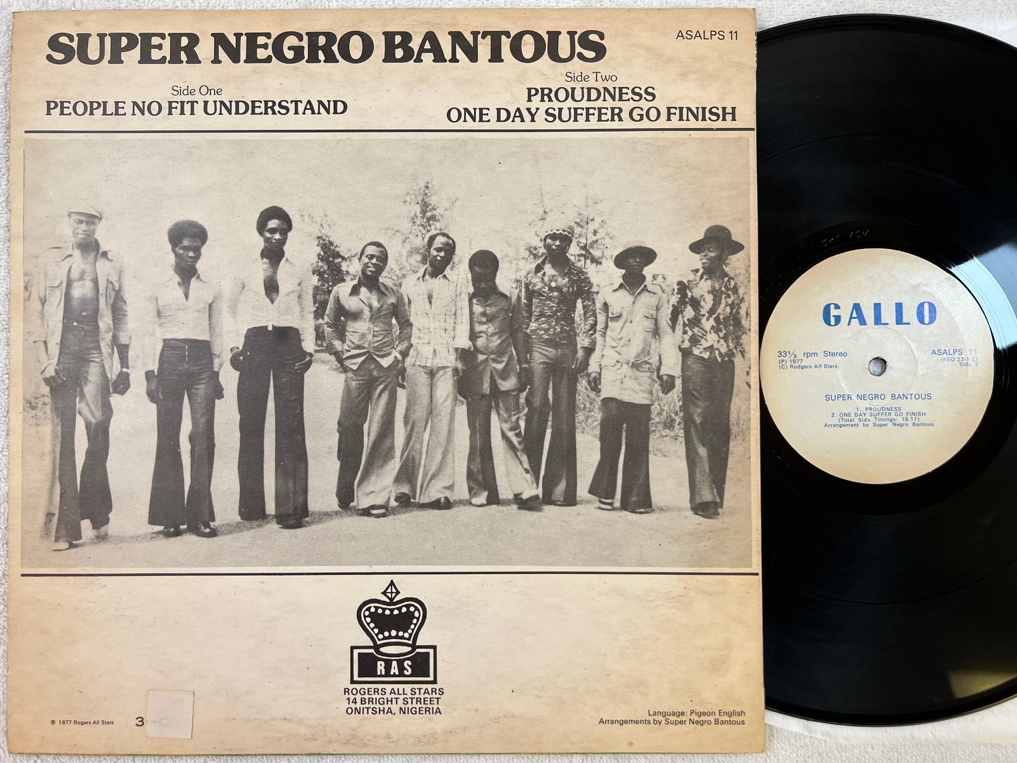 Omslagsbild för skivan SUPER NEGRO BANTOUS s/t LP -77 ?? GALLO ASALPS 11 soukous / highlife 