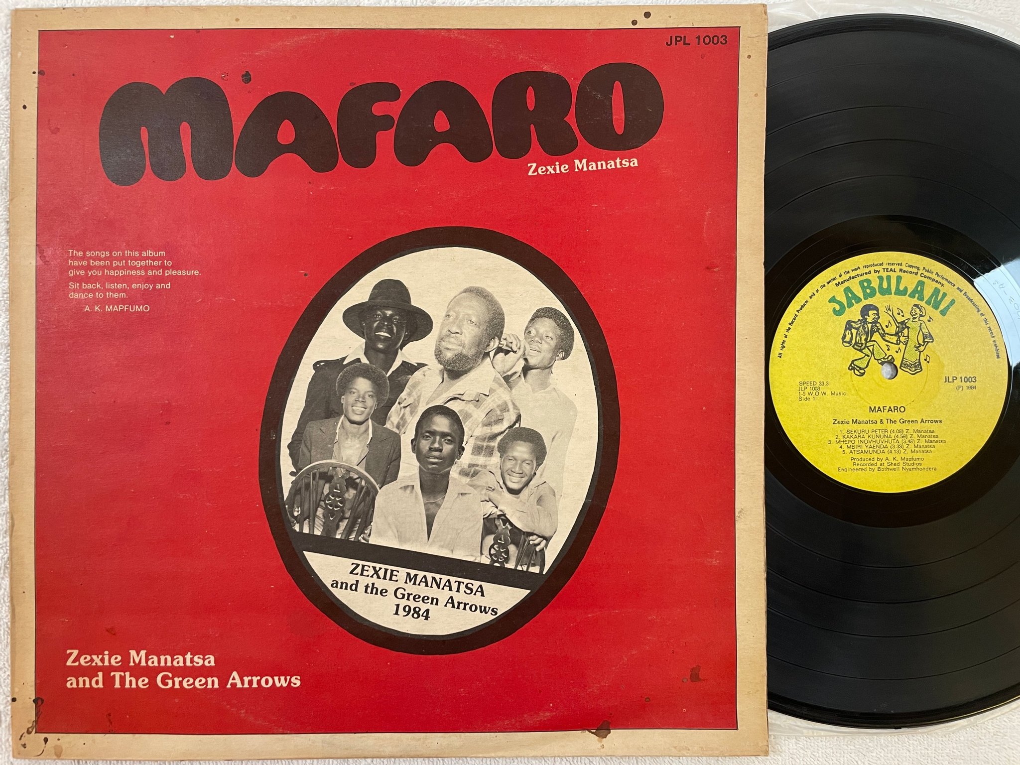 Omslagsbild för skivan ZEXIE MANATSA & THE GREEN ARROWS mafaro LP -84 Zimbabwe JABULANI JLP 1003