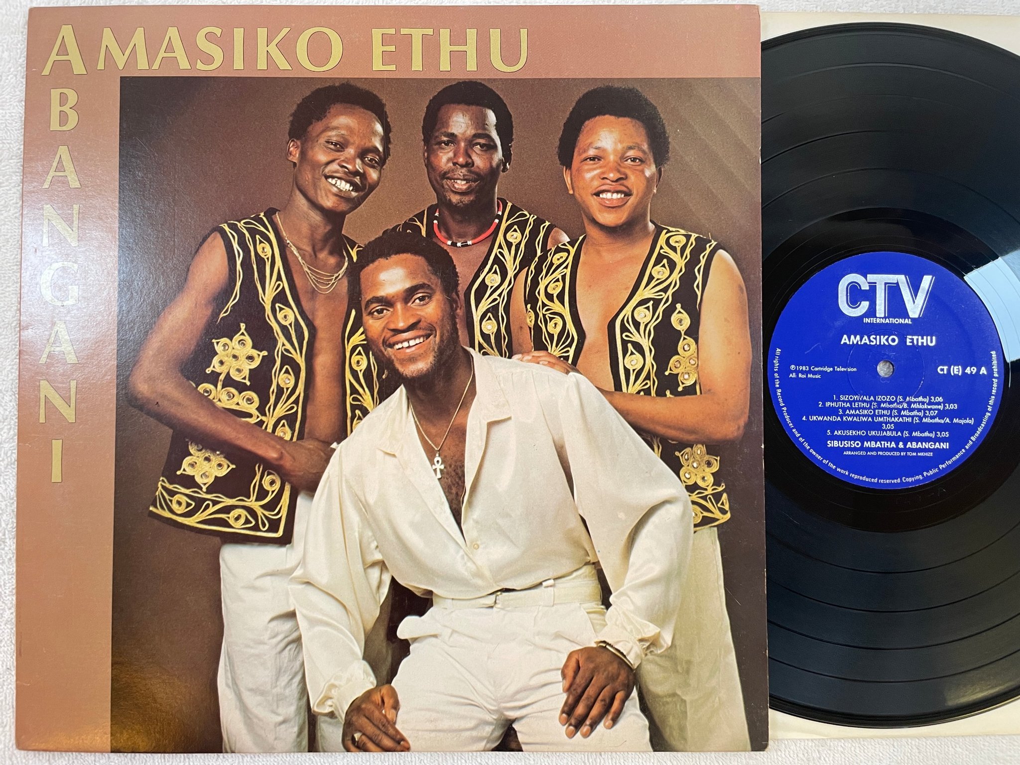 Omslagsbild för skivan ABANGANI Amasiko Ethu LP -83 SOUTH AFRICA CT (E) 49