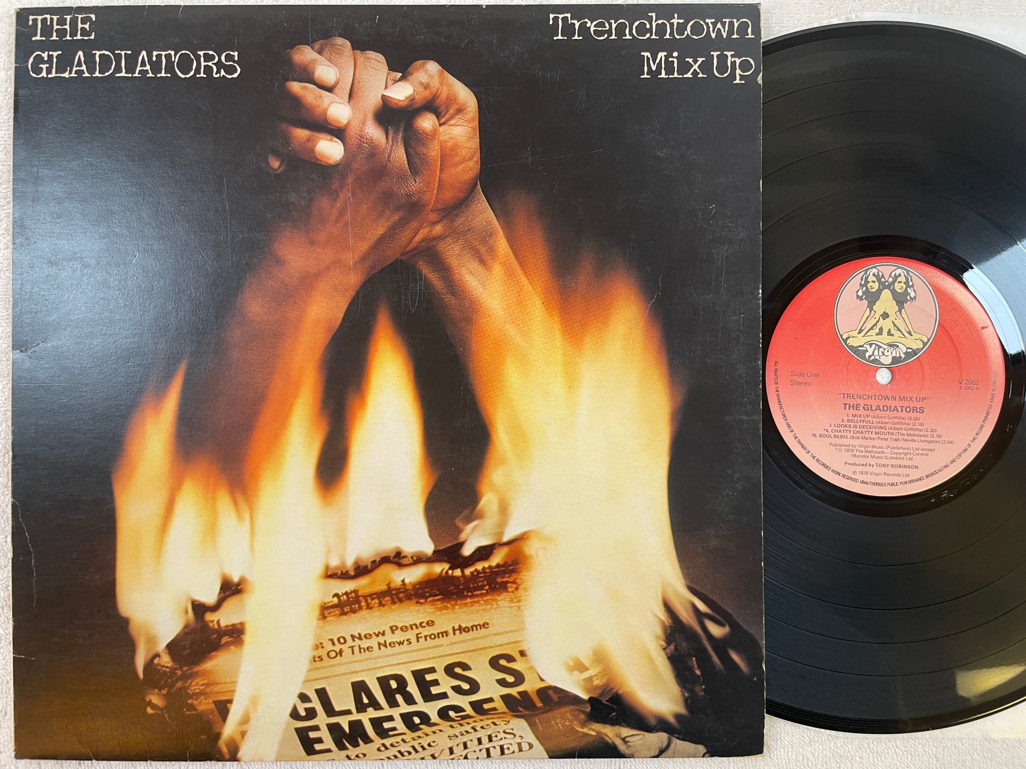 Omslagsbild för skivan THE GLADIATORS  Trenchtown Mix Up LP -76 UK VIRGIN V2062 ** classic **
