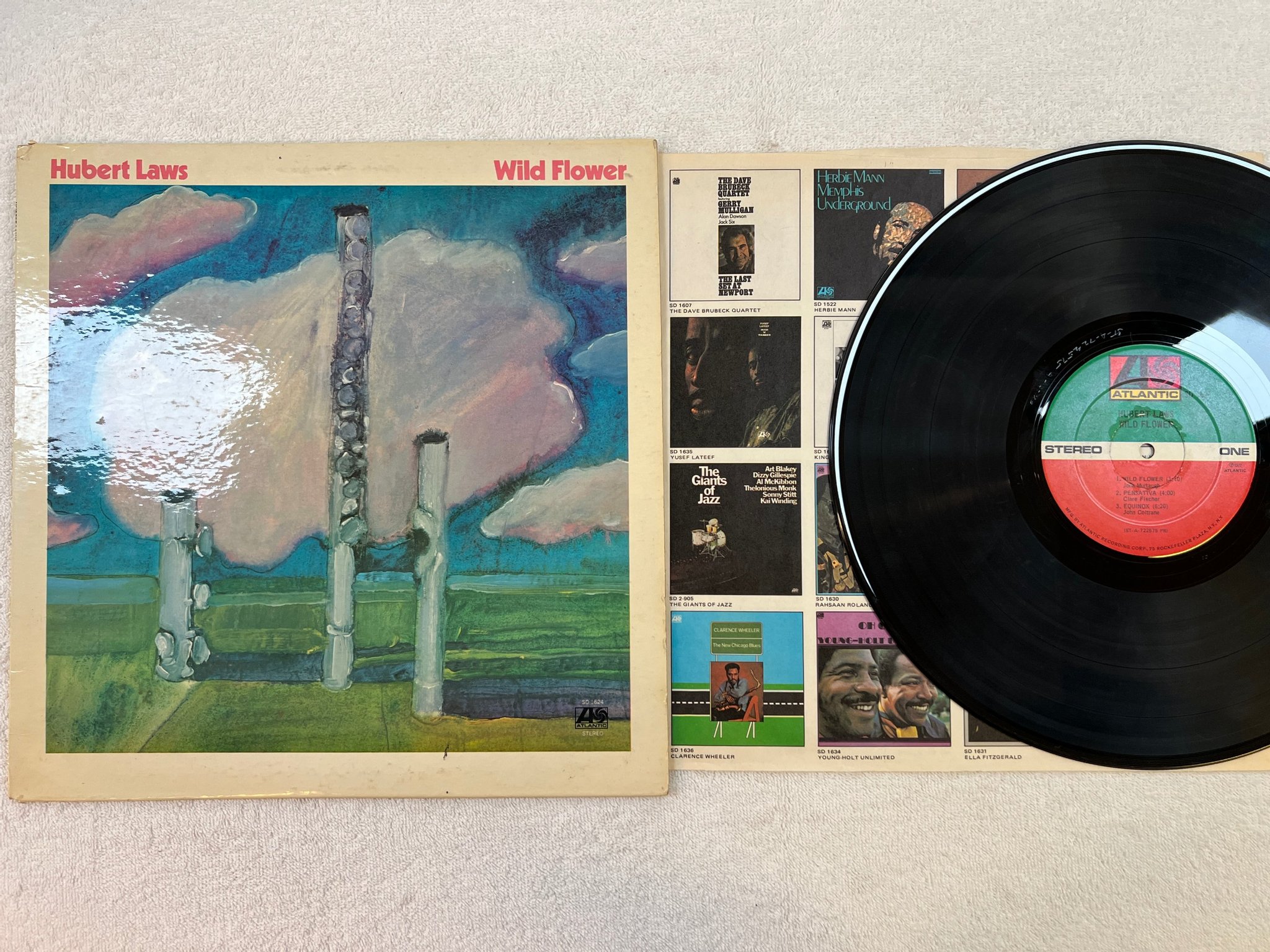 Omslagsbild för skivan HUBERT LAWS wild flowers LP -72 US ATLANTIC SD 1624