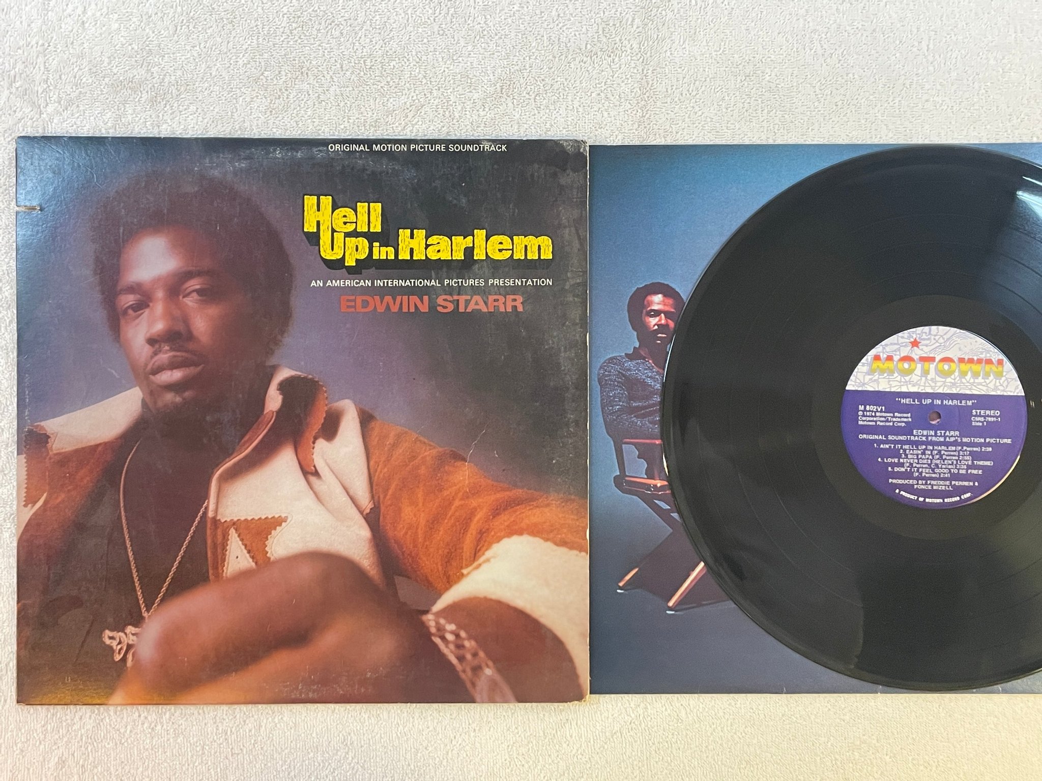 Omslagsbild för skivan EDWIN STARR hell up in Harlem LP -74 US MOTOWN M 802V1   blaxploitation 
