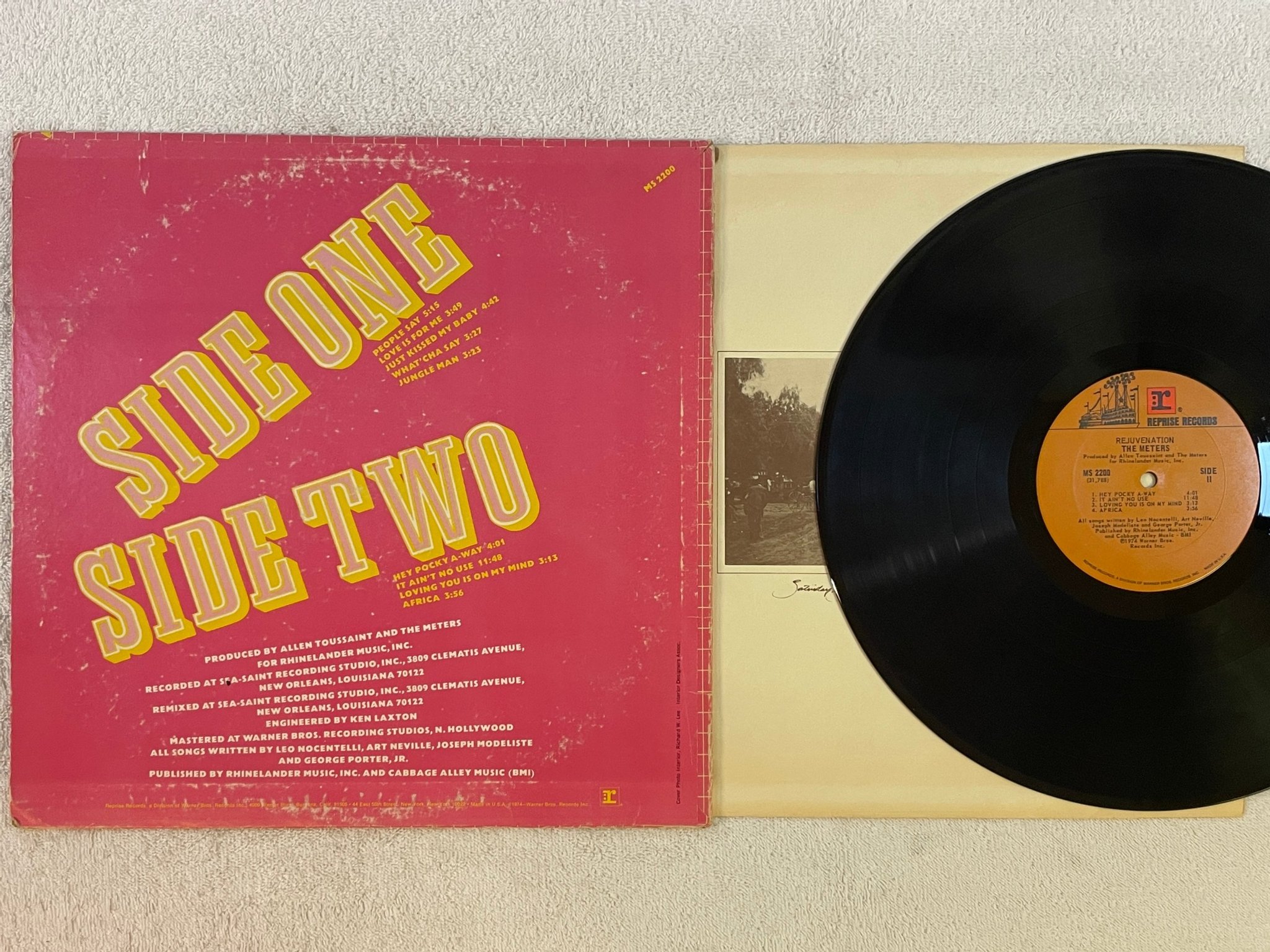 Omslagsbild för skivan THE METERS rejuvenation LP -74 US REPRISE MS 2200 