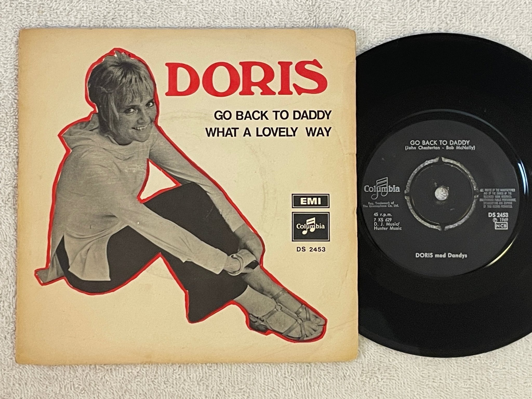 Omslagsbild för skivan DORIS SVENSSON go back to daddy 7"single -69 Swe COLUMBIA DS 2453