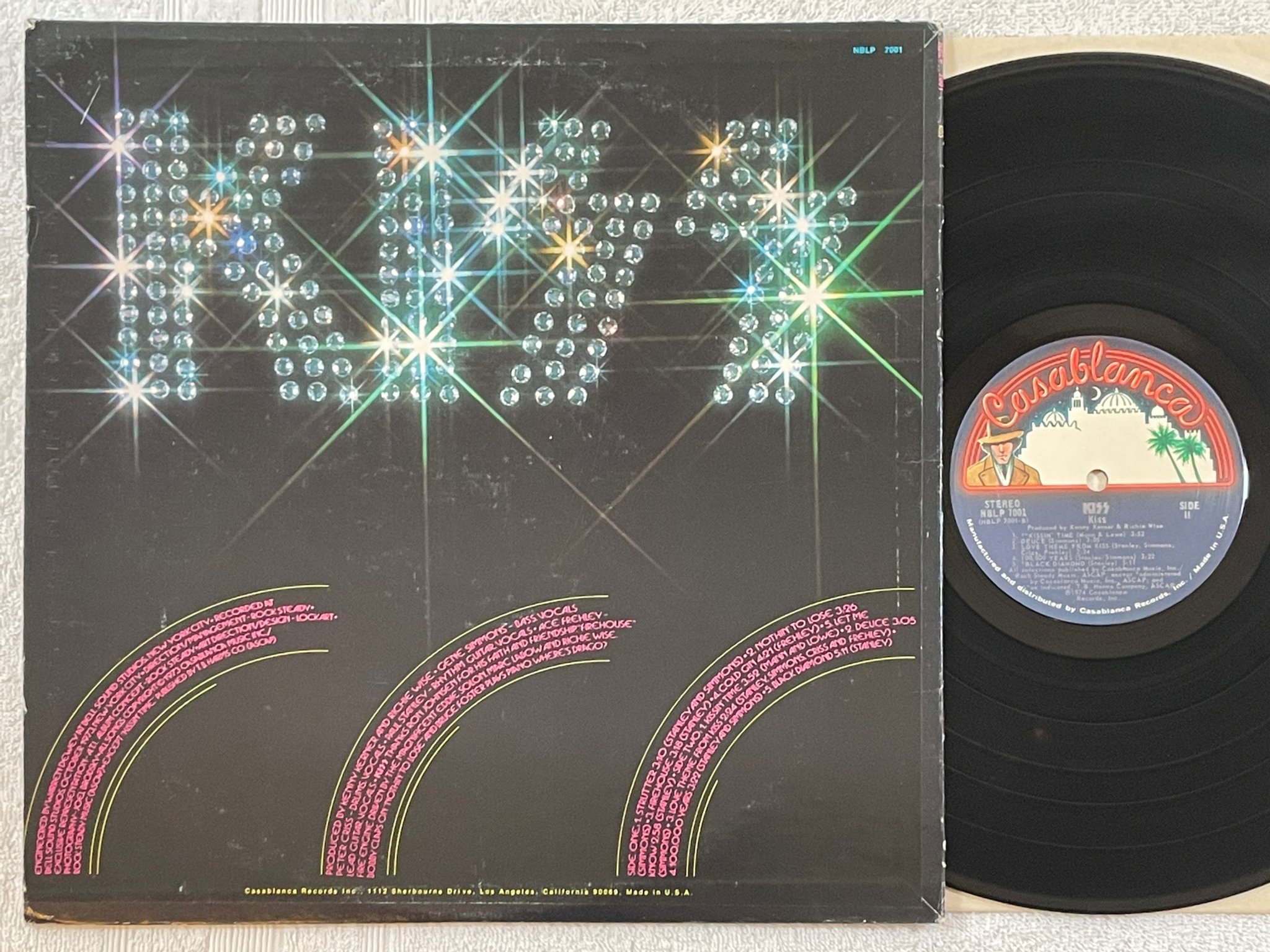 Omslagsbild för skivan KISS s/t LP -74 US CASABLANCA NBLP 7001