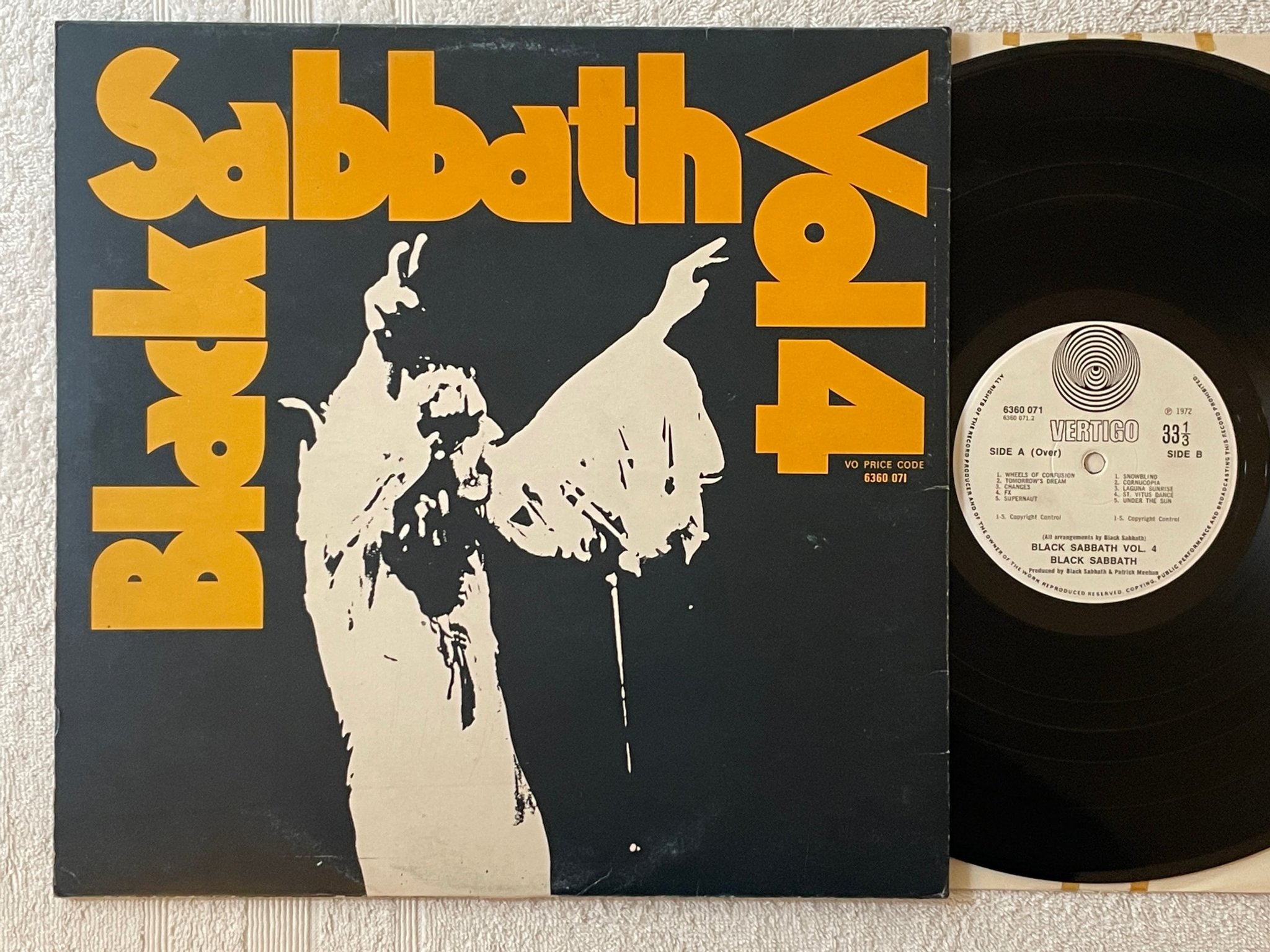 Omslagsbild för skivan BLACK SABBATH vol 4 LP -72 UK VERTIGO small swirl 6360 071