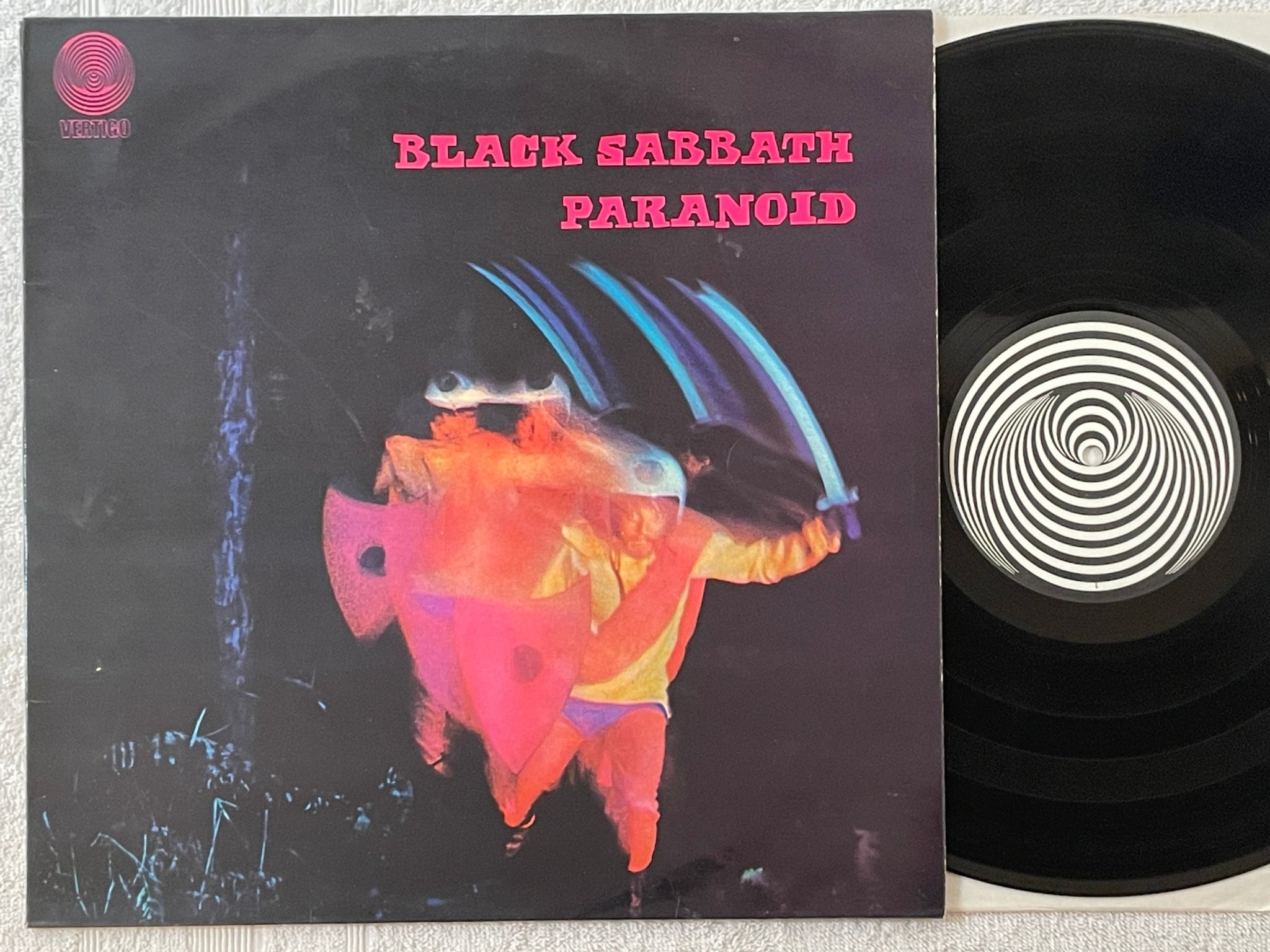Omslagsbild för skivan BLACK SABBATH paranoid LP Ita VERTIGO 6360011 swirl