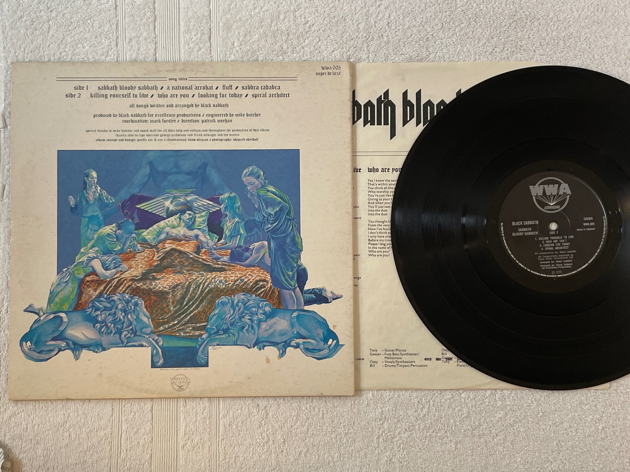 Omslagsbild för skivan BLACK SABBATH bloody sabbath LP -73 UK WWA 005 