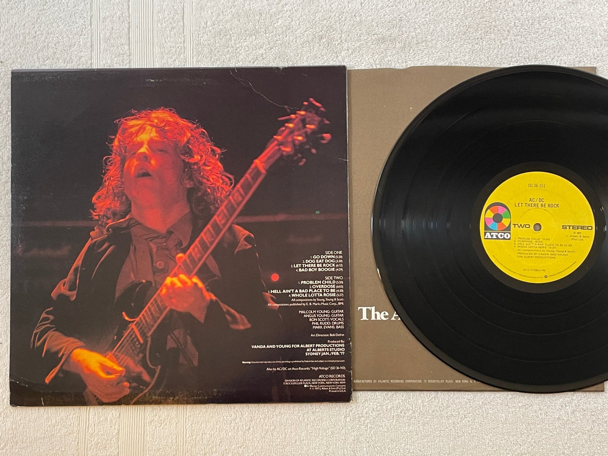 Omslagsbild för skivan AC / DC let there be rock LP -77 US ATCO SD 36-151