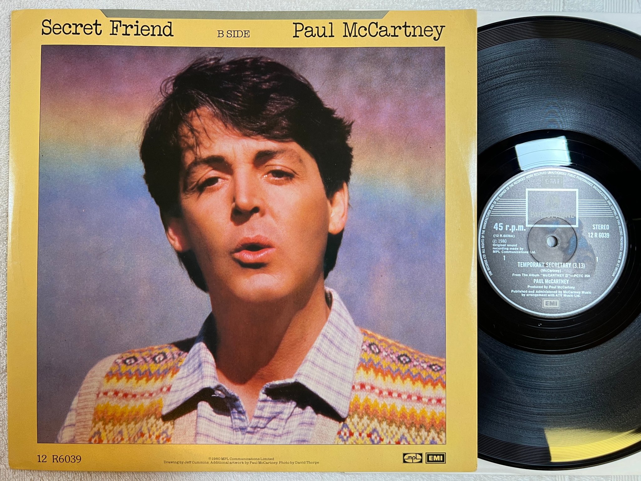 Omslagsbild för skivan PAUL McCARTNEY Temporary Secretary 12"single UK 12 R 6039 ** mega rare **