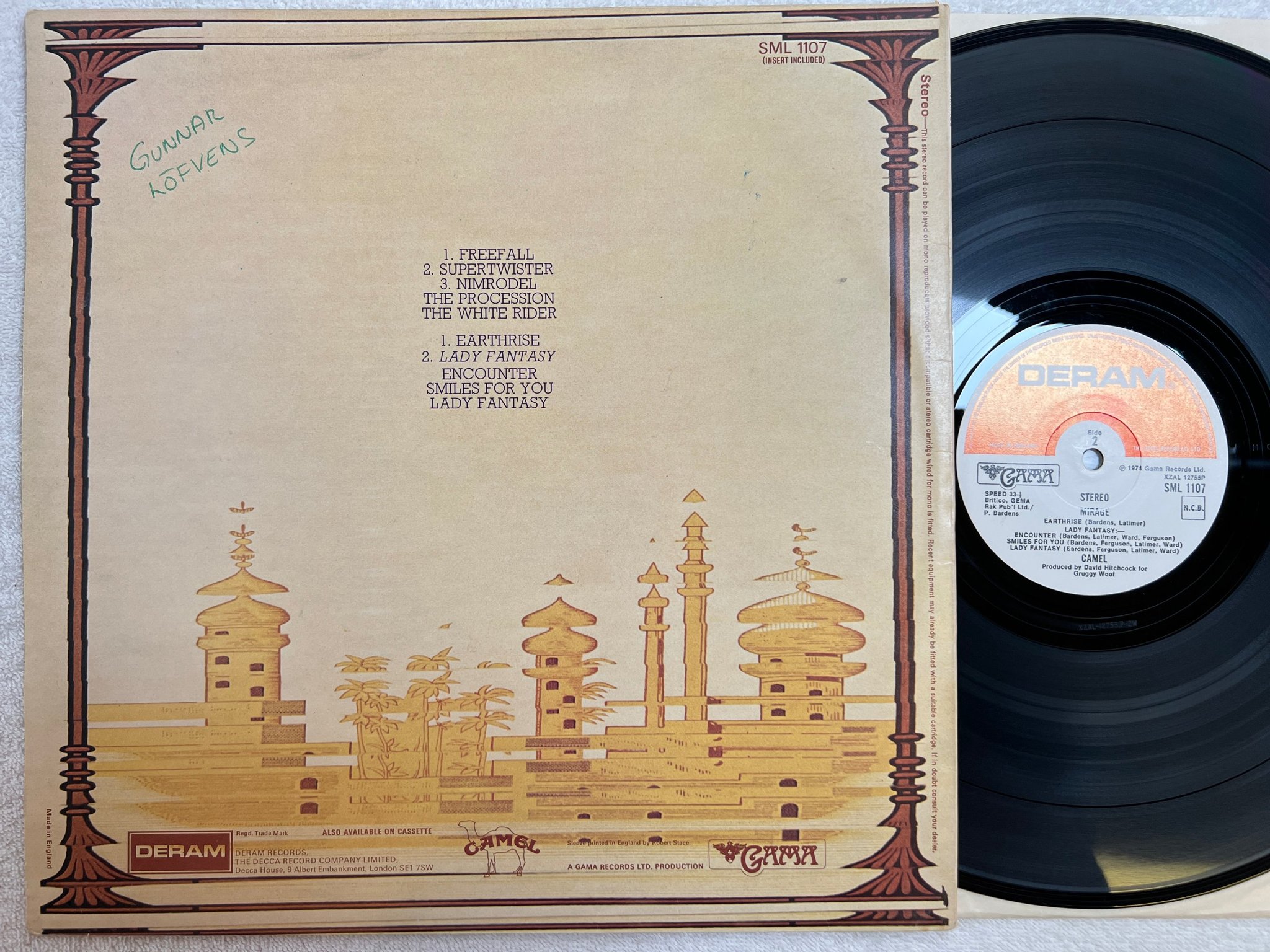 Omslagsbild för skivan CAMEL Mirage LP -74 UK DERAM SML 1107