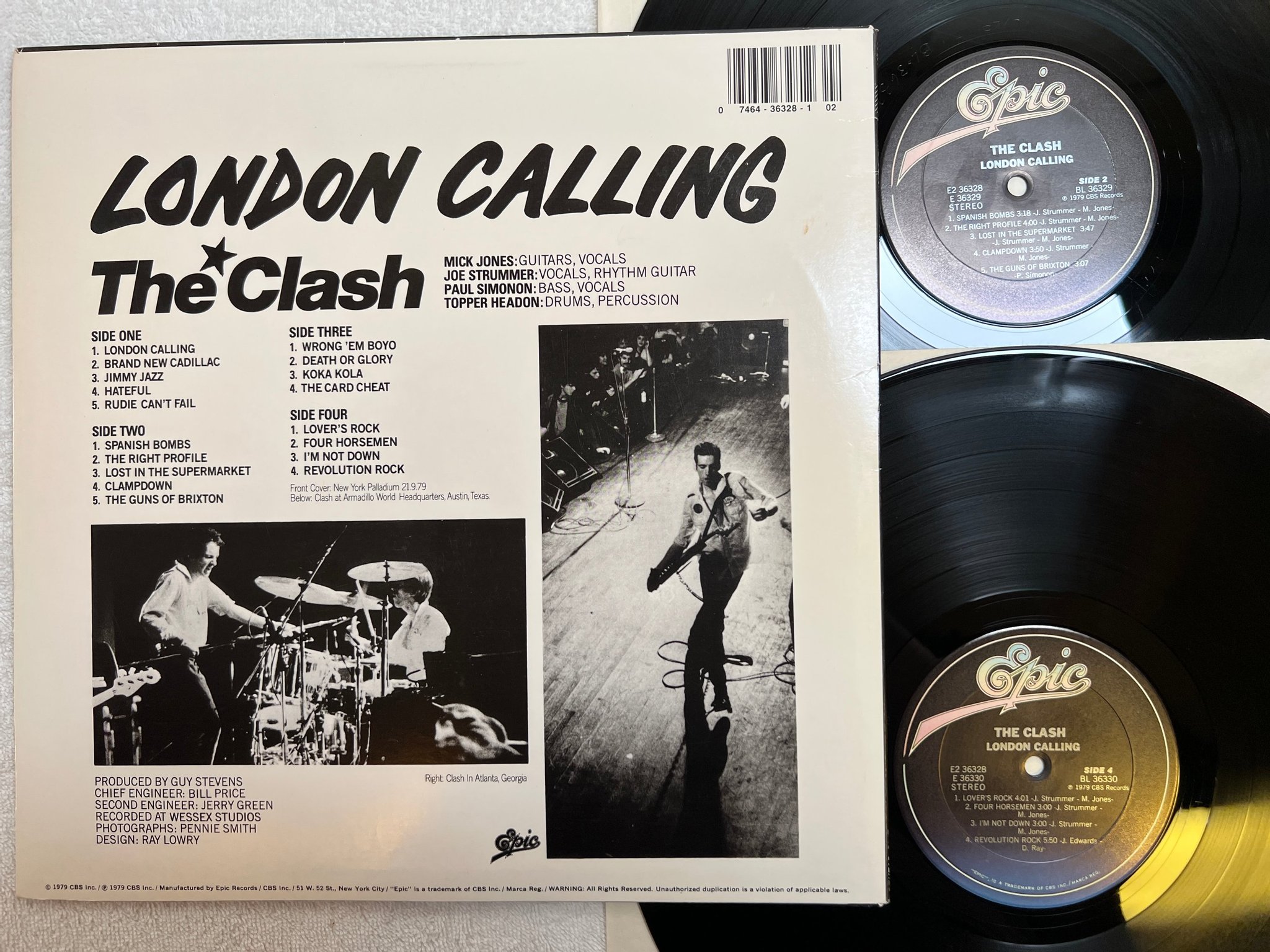 Omslagsbild för skivan THE CLASH London calling 2xLP -79 US EPIC AL 36330