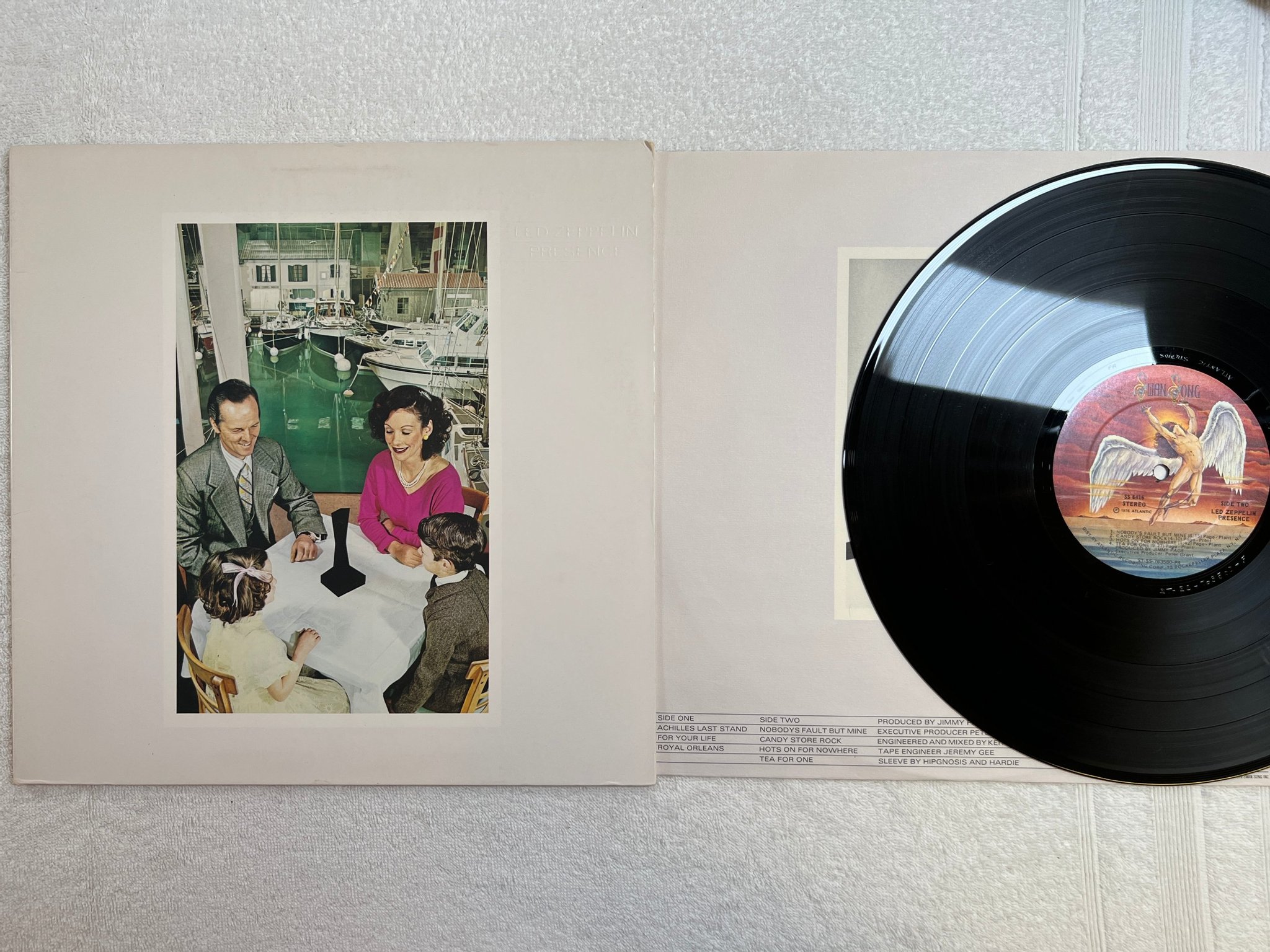 Omslagsbild för skivan LED ZEPPELIN precence LP -76 US SWAN SONG SS 8416