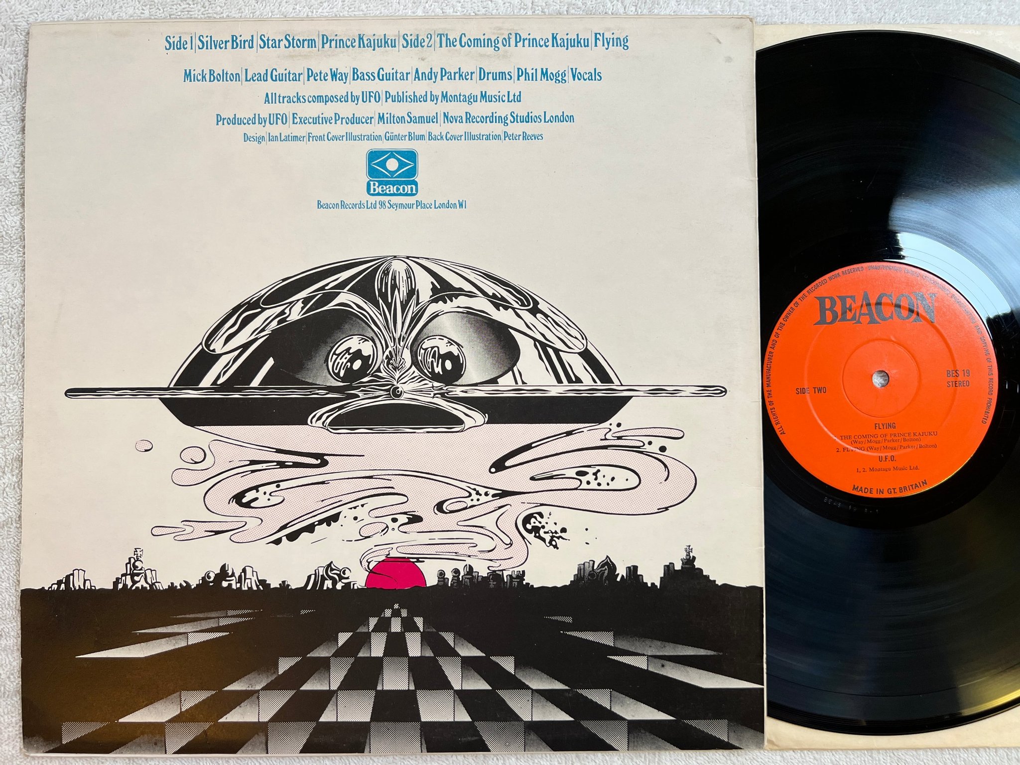 Omslagsbild för skivan UFO flying LP -71 re UK BEACON BES 19 rare ! ! 