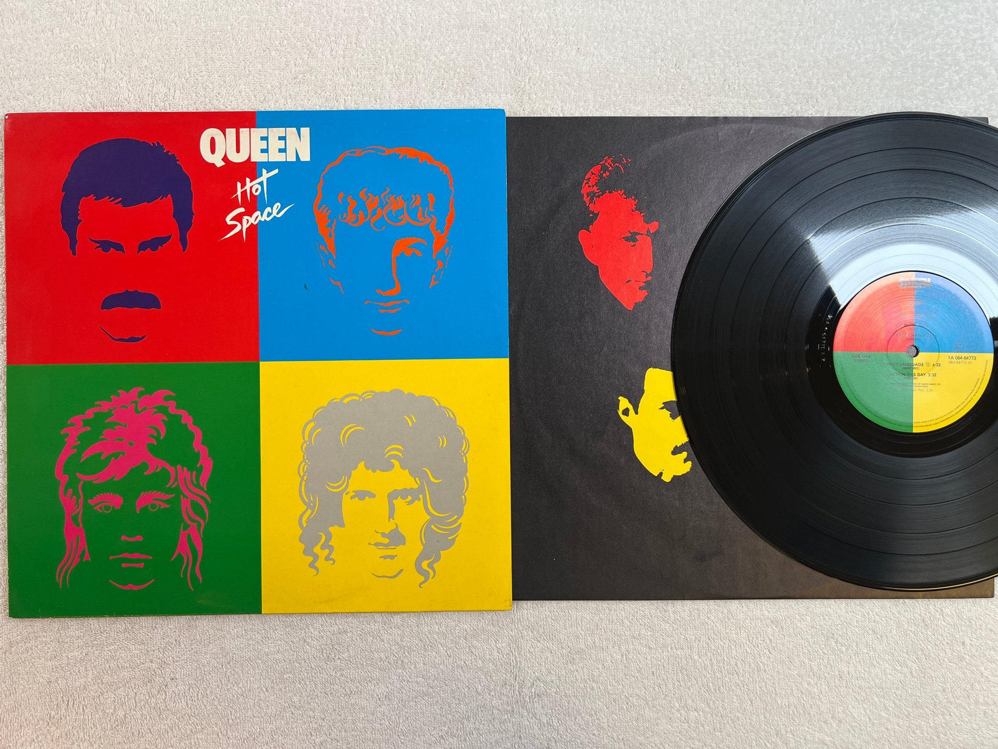 Omslagsbild för skivan QUEEN hot space LP -82 Hol EMI 1A 064-64773