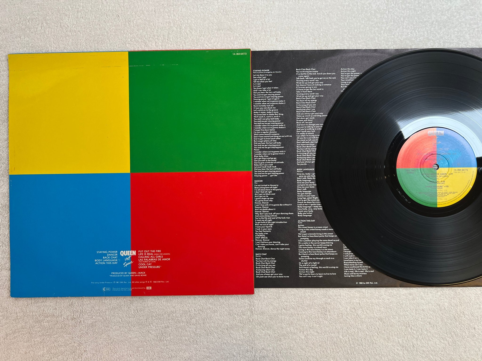 Omslagsbild för skivan QUEEN hot space LP -82 Hol EMI 1A 064-64773