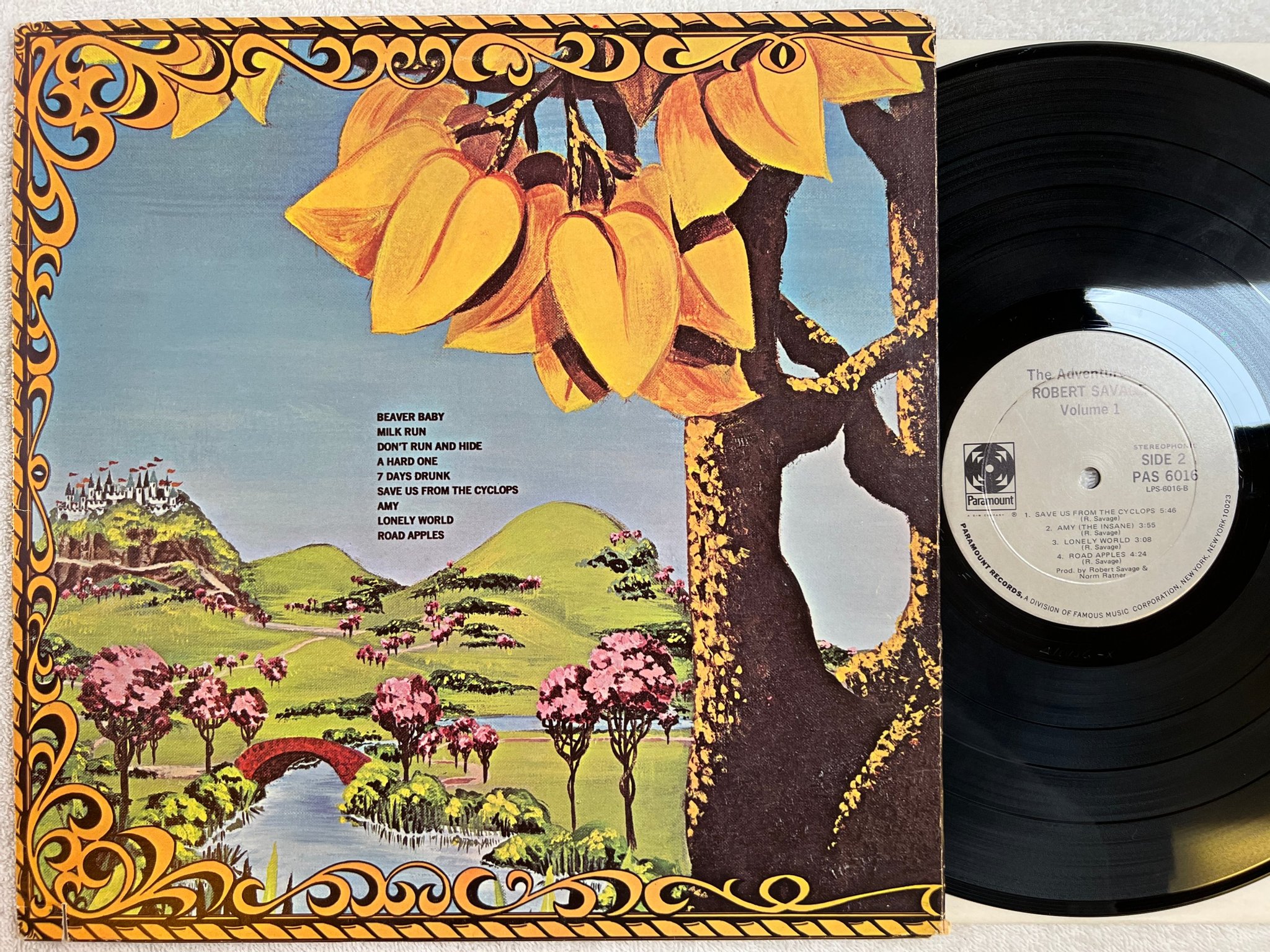 Omslagsbild för skivan ROBERT SAVAGE the adventures of  vol 1 LP -71 US PARAMOUNT PAS 6016