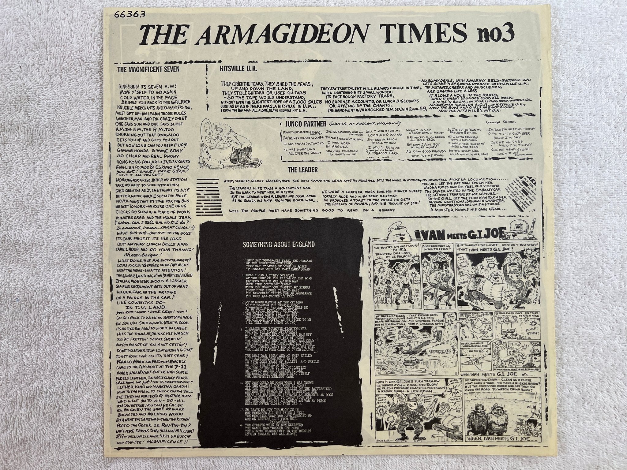 Omslagsbild för skivan THE CLASH sandinista! 3xLP -80 Hol CBS 66363 