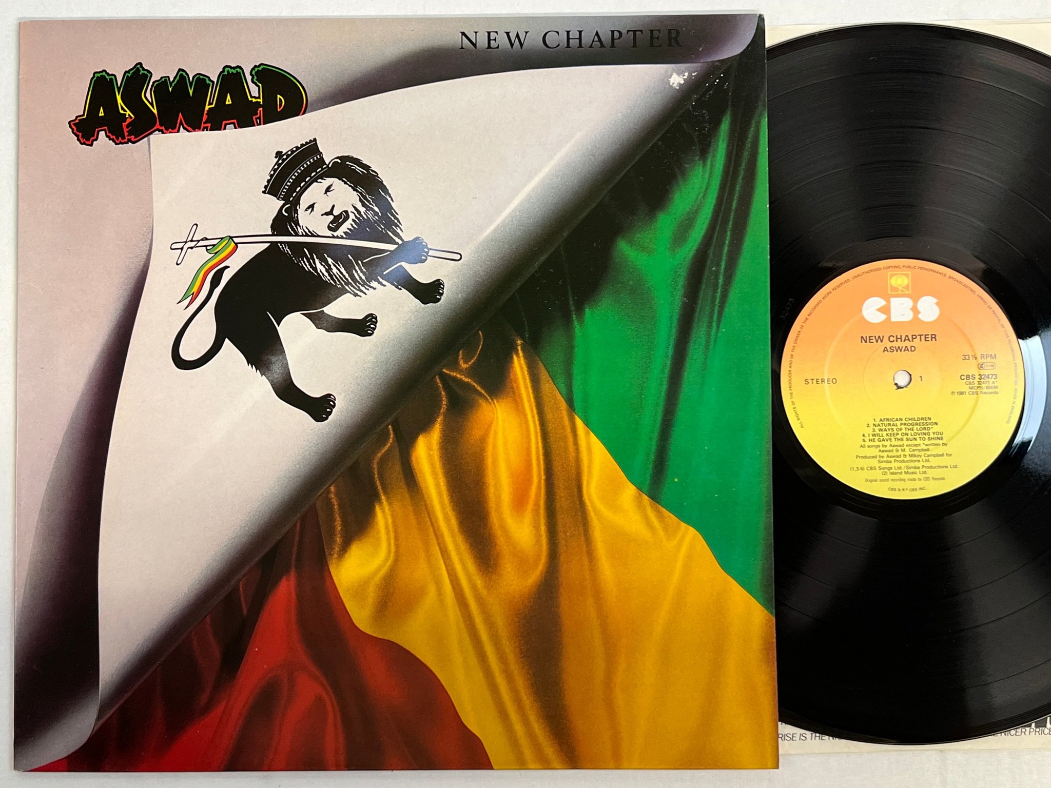 Omslagsbild för skivan ASWAD new chapter LP -81 UK CBS 32473 