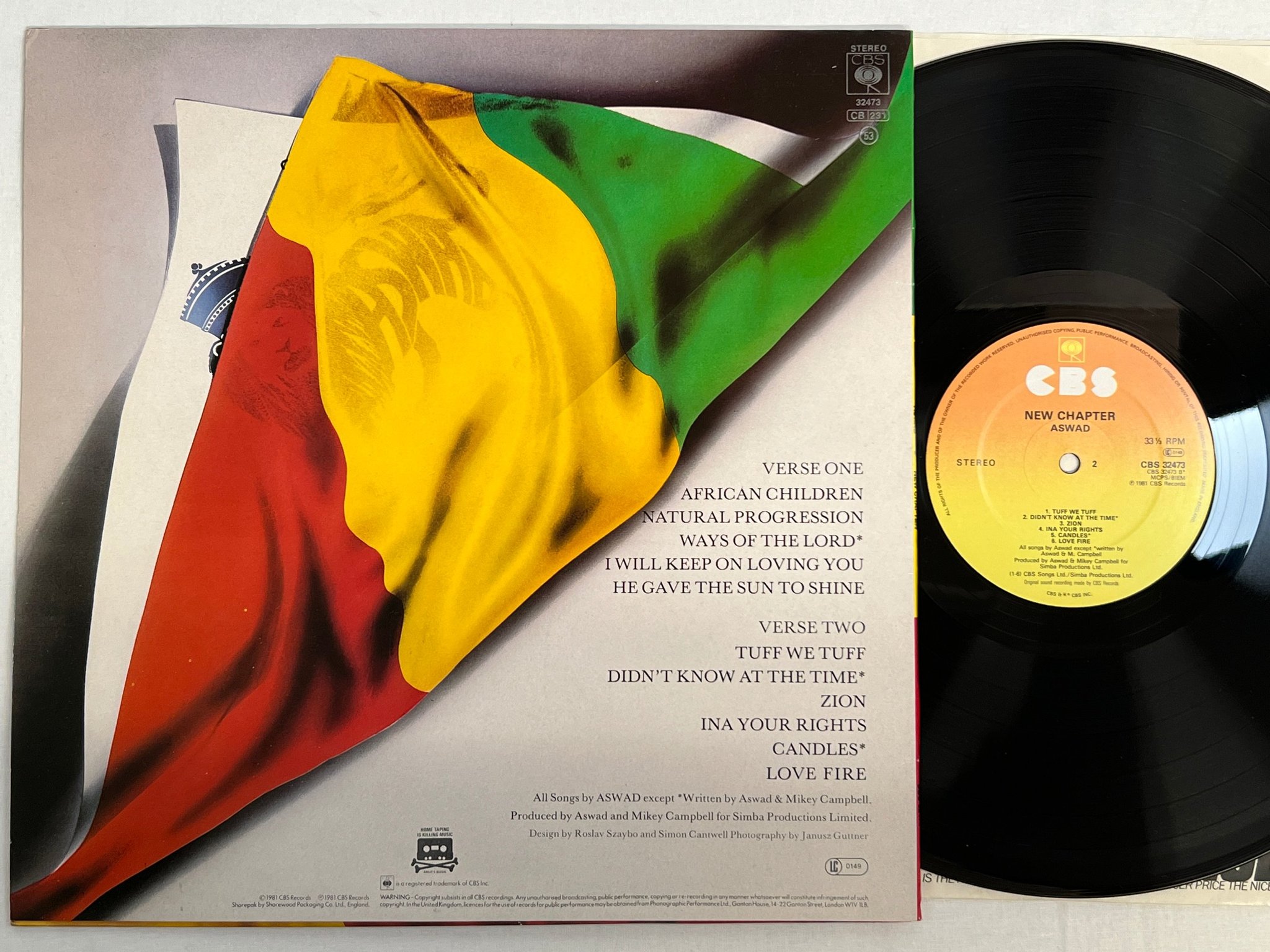 Omslagsbild för skivan ASWAD new chapter LP -81 UK CBS 32473 