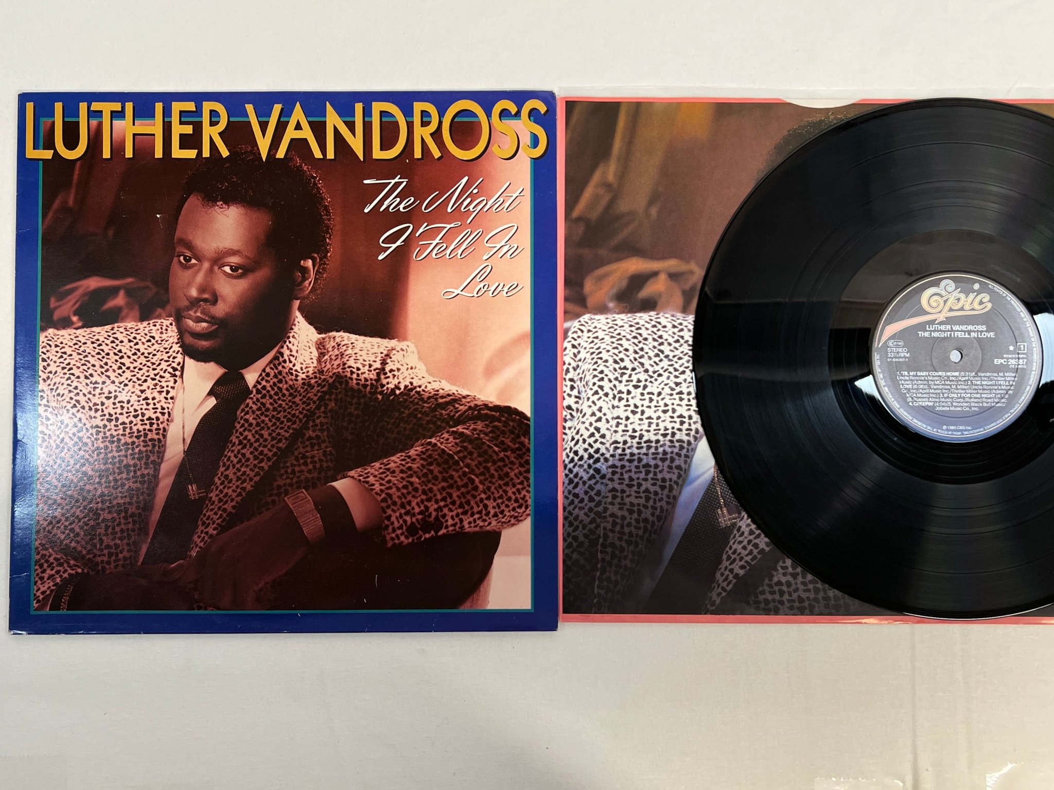 Omslagsbild för skivan LUTHER VANDROSS the night fell in love LP -85 Hol EPIC EPC 26387