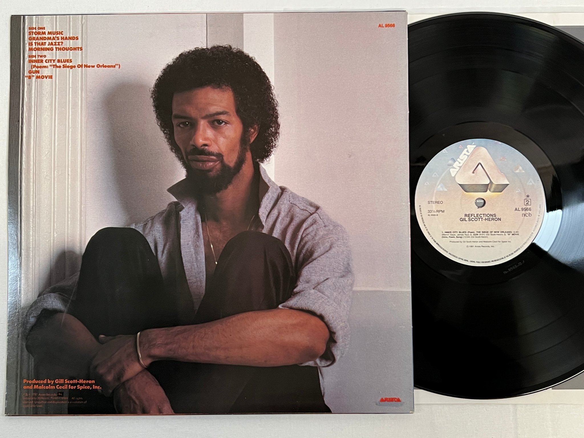 Omslagsbild för skivan GIL SCOTT HERON reflections LP -81 ncb ARISTA AL 9566
