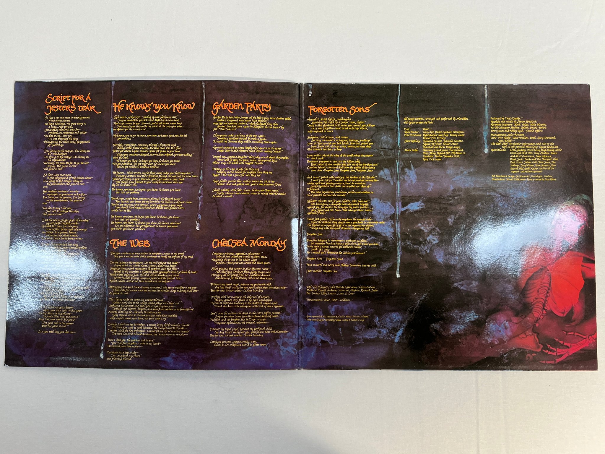 Omslagsbild för skivan MARILLION script for a jester's tear LP -83 EMI 1C 064 07715