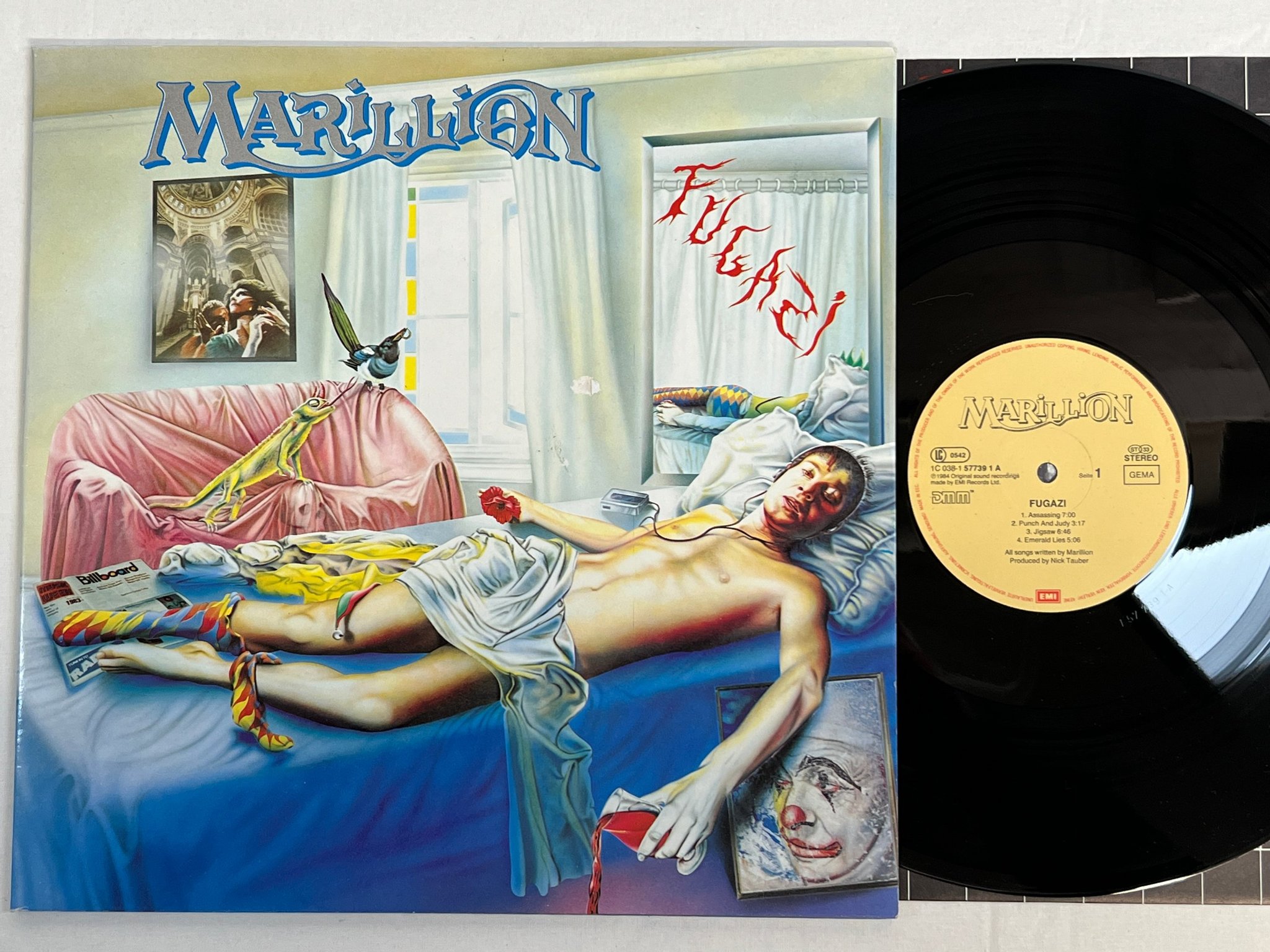 Omslagsbild för skivan MARILLION fugazi LP -84 EMI 1C 038-1 57739 1