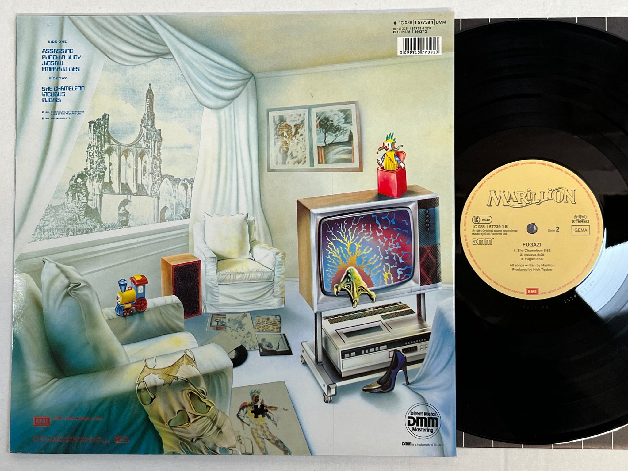 Omslagsbild för skivan MARILLION fugazi LP -84 EMI 1C 038-1 57739 1