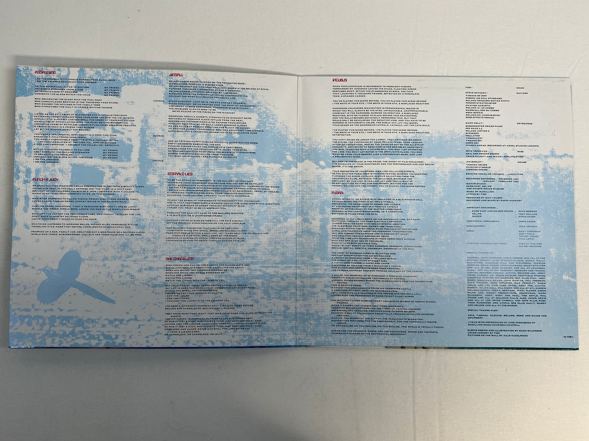 Omslagsbild för skivan MARILLION fugazi LP -84 EMI 1C 038-1 57739 1