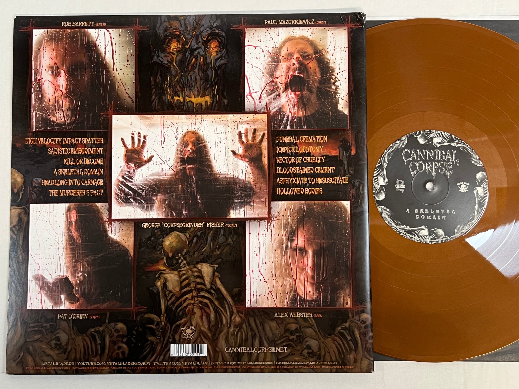Omslagsbild för skivan CANNIBAL CORPSE A Skeletal Domain LP 2014 METAL BLADE 3984-25015-1 