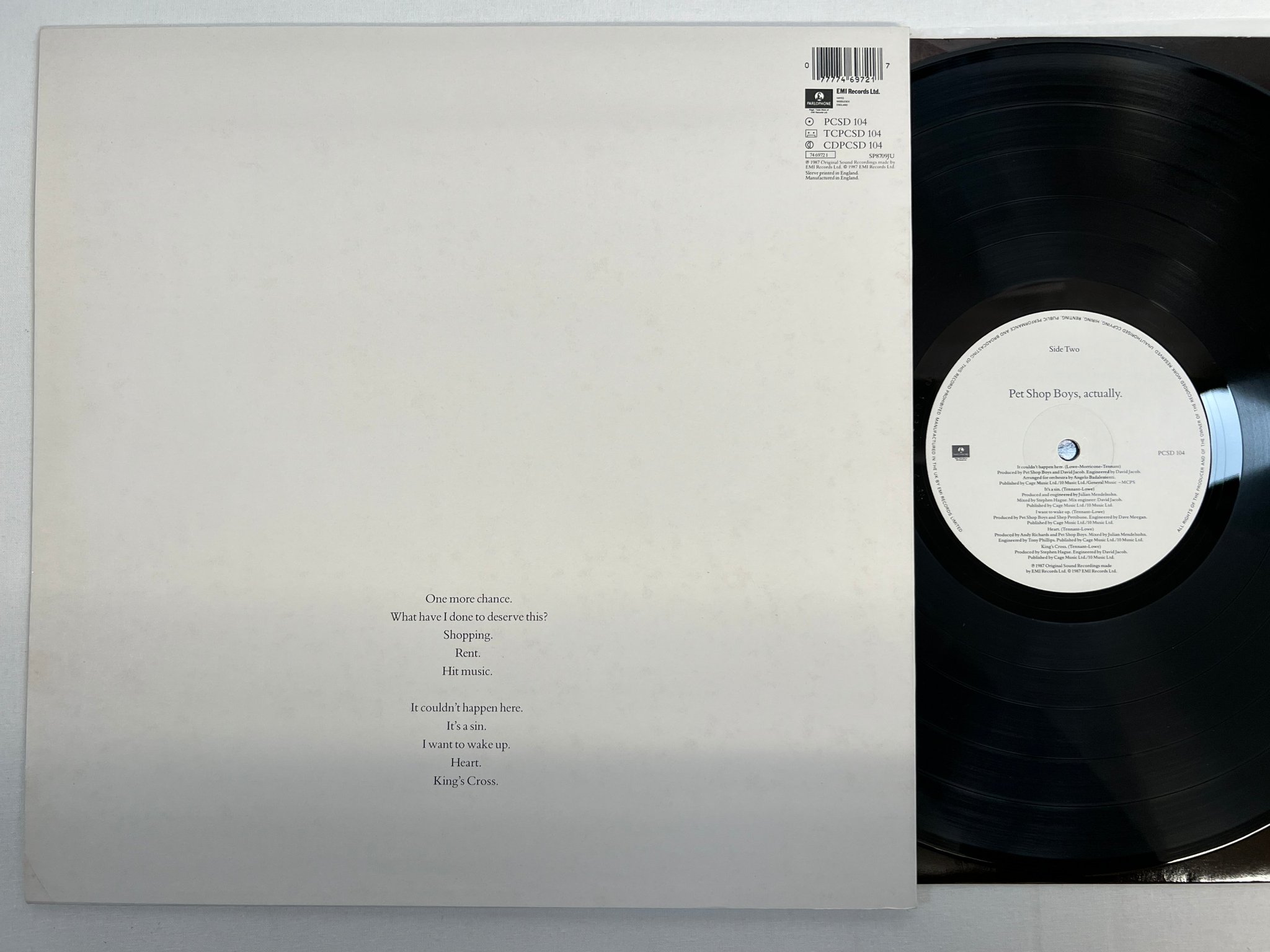 Omslagsbild för skivan PET SHOP BOYS actually LP -87 UK EMI PCSD 104 
