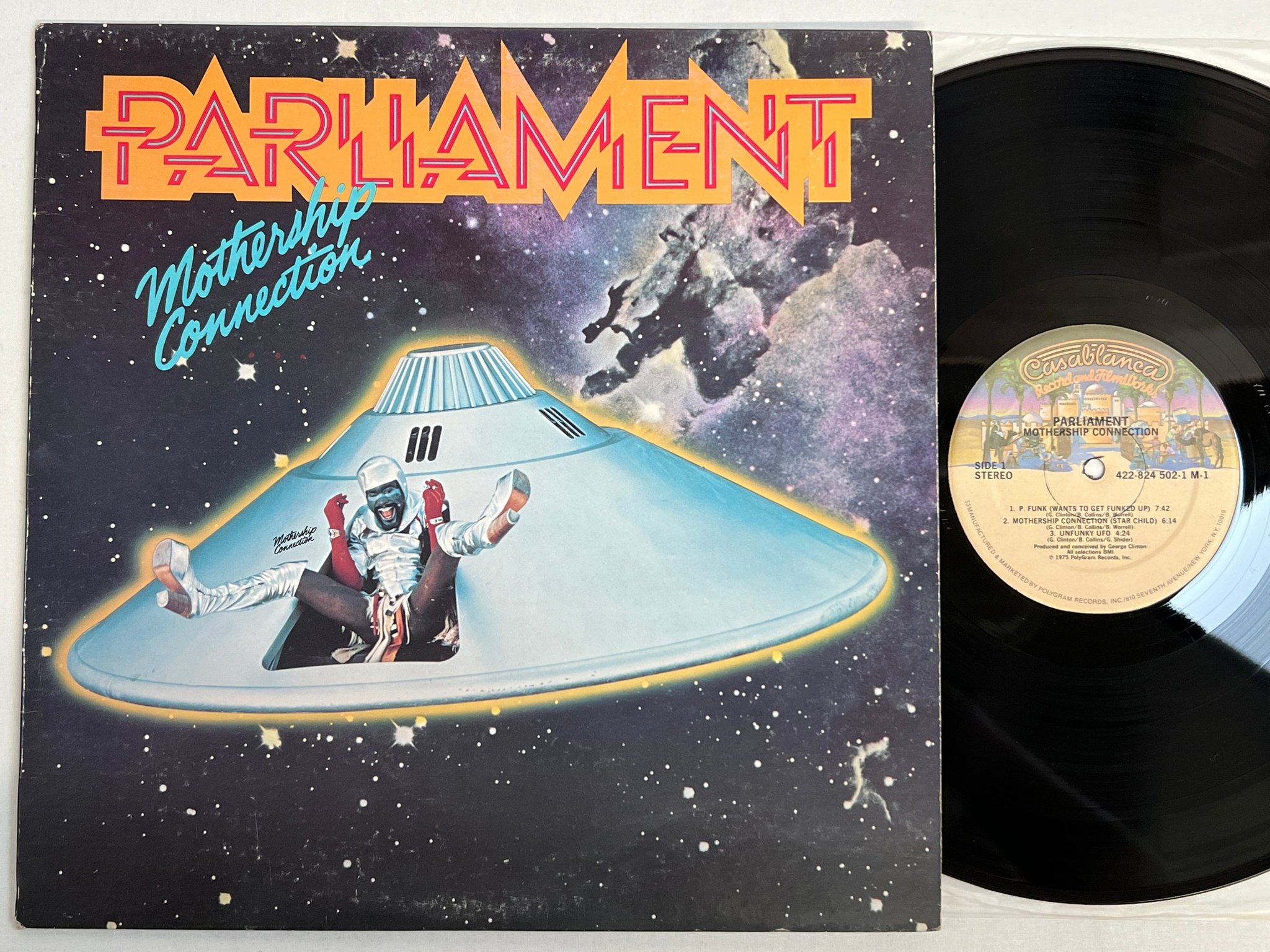 Omslagsbild för skivan PARLIAMENT mothership connection LP -75 US CASABLANCA 422-824 502-1 m1 *** TOP P