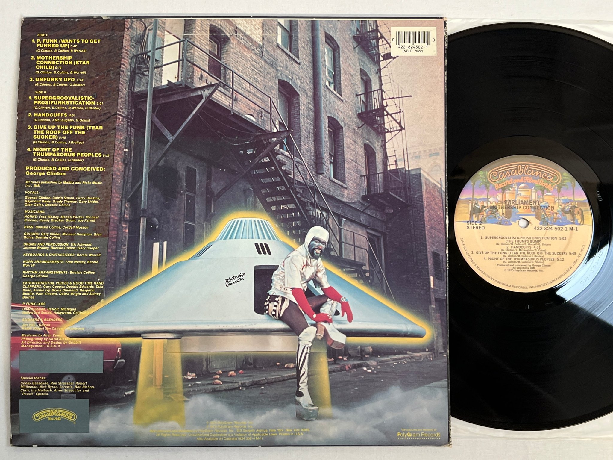 Omslagsbild för skivan PARLIAMENT mothership connection LP -75 US CASABLANCA 422-824 502-1 m1 *** TOP P