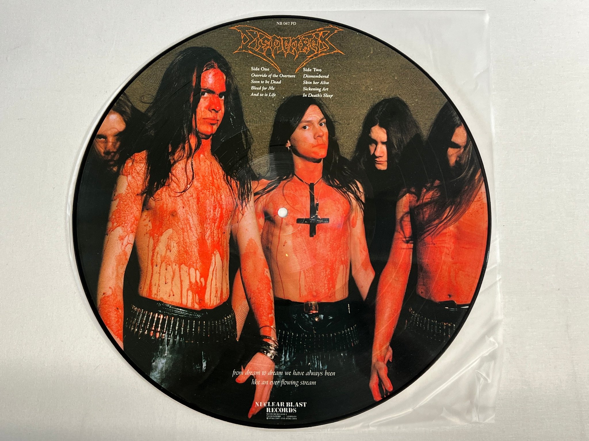 Omslagsbild för skivan DISMEMBER  s/t PICTURE DISC -91 Nuclear Blast NB 047 PD * Rare *