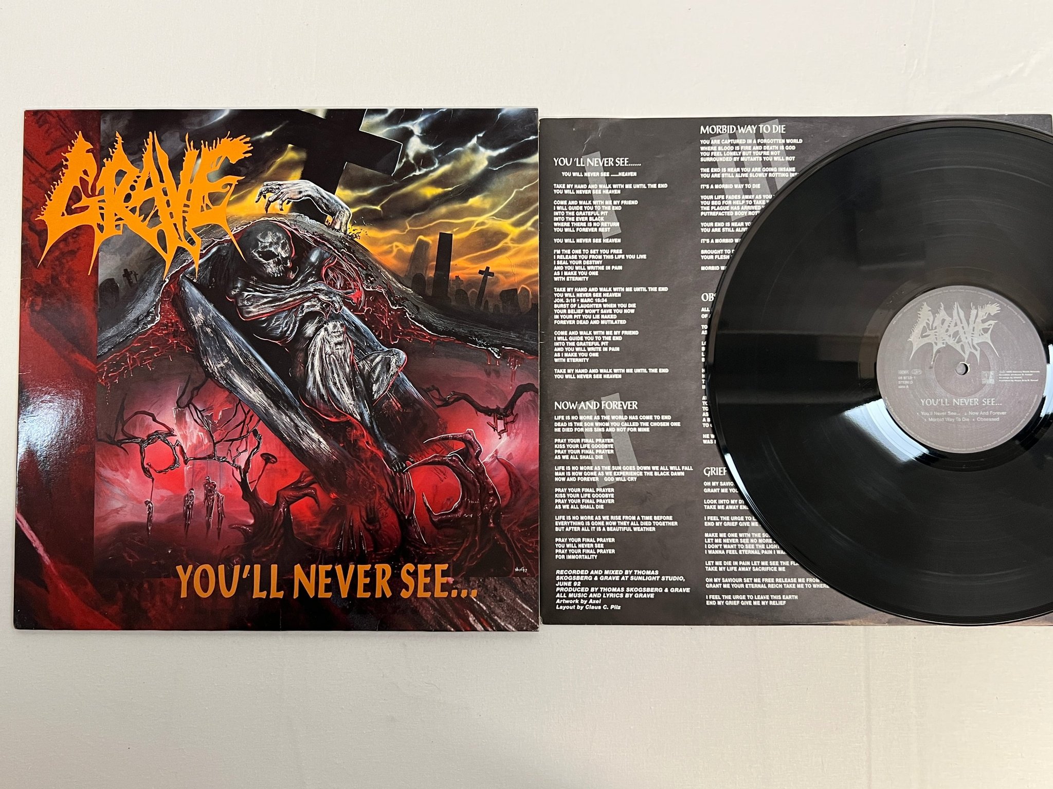 Omslagsbild för skivan GRAVE You'll Never See... LP -92 Ger century media 08 9733-1 DEATH METAL